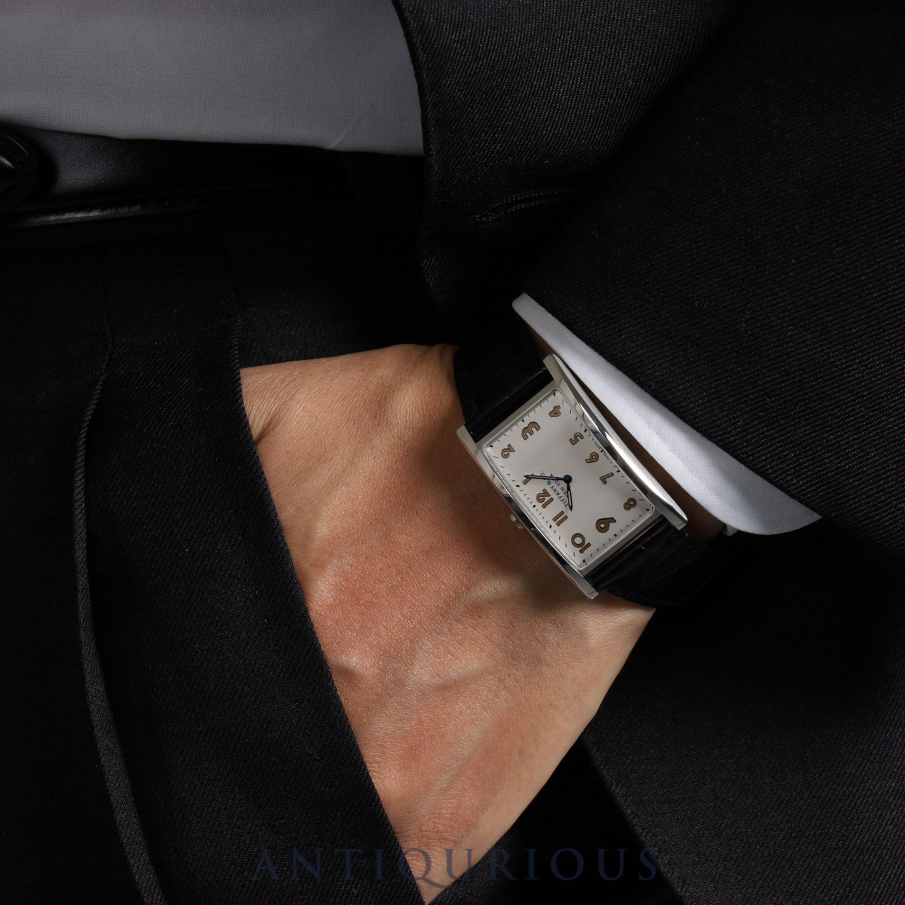 ティファニー イーストウエスト 37447102 クォーツ SS 純正革ベルト 純正バックル(SS)シルバー文字盤 サービスケース オーバーホール済み