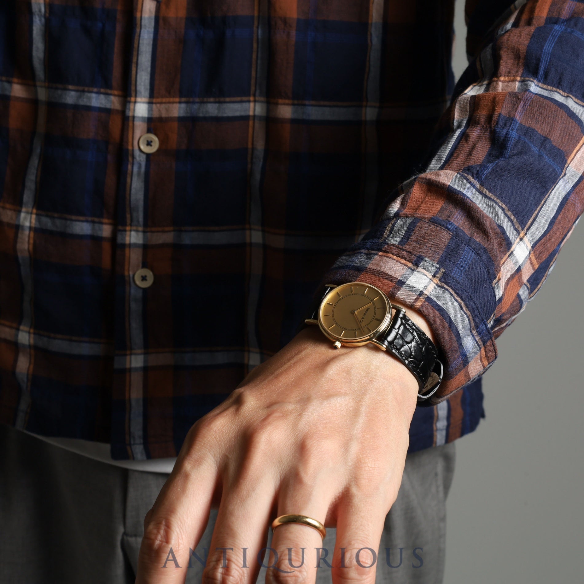 Tiffany Round Classic 60-501 Quartz 14KYG Leather Genuine Buckle (GP) Gold Dial Box