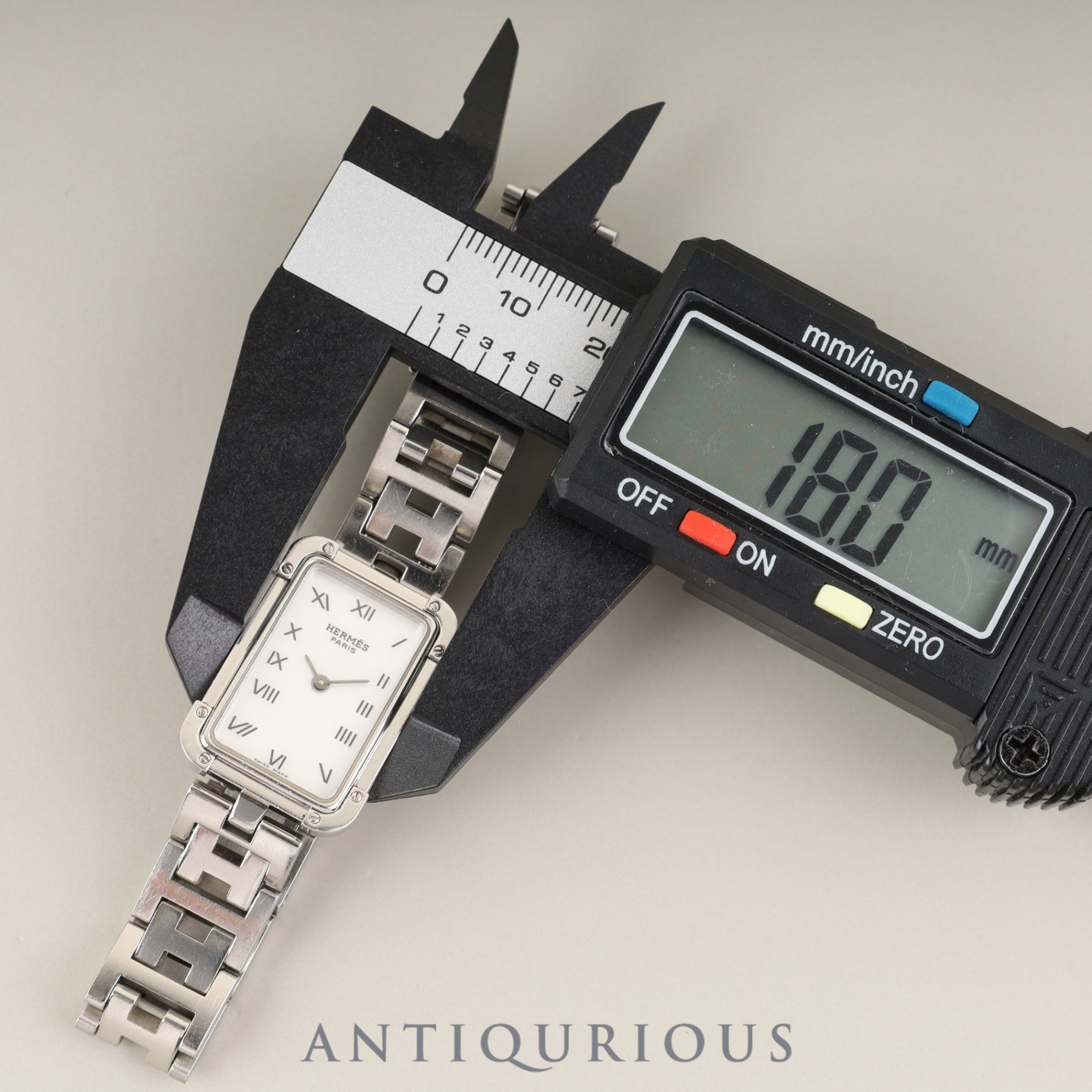 Hermès Cloajour CR2.210 Quartz Cal.976.001 Stainless Steel White Shell Dial Overhauled