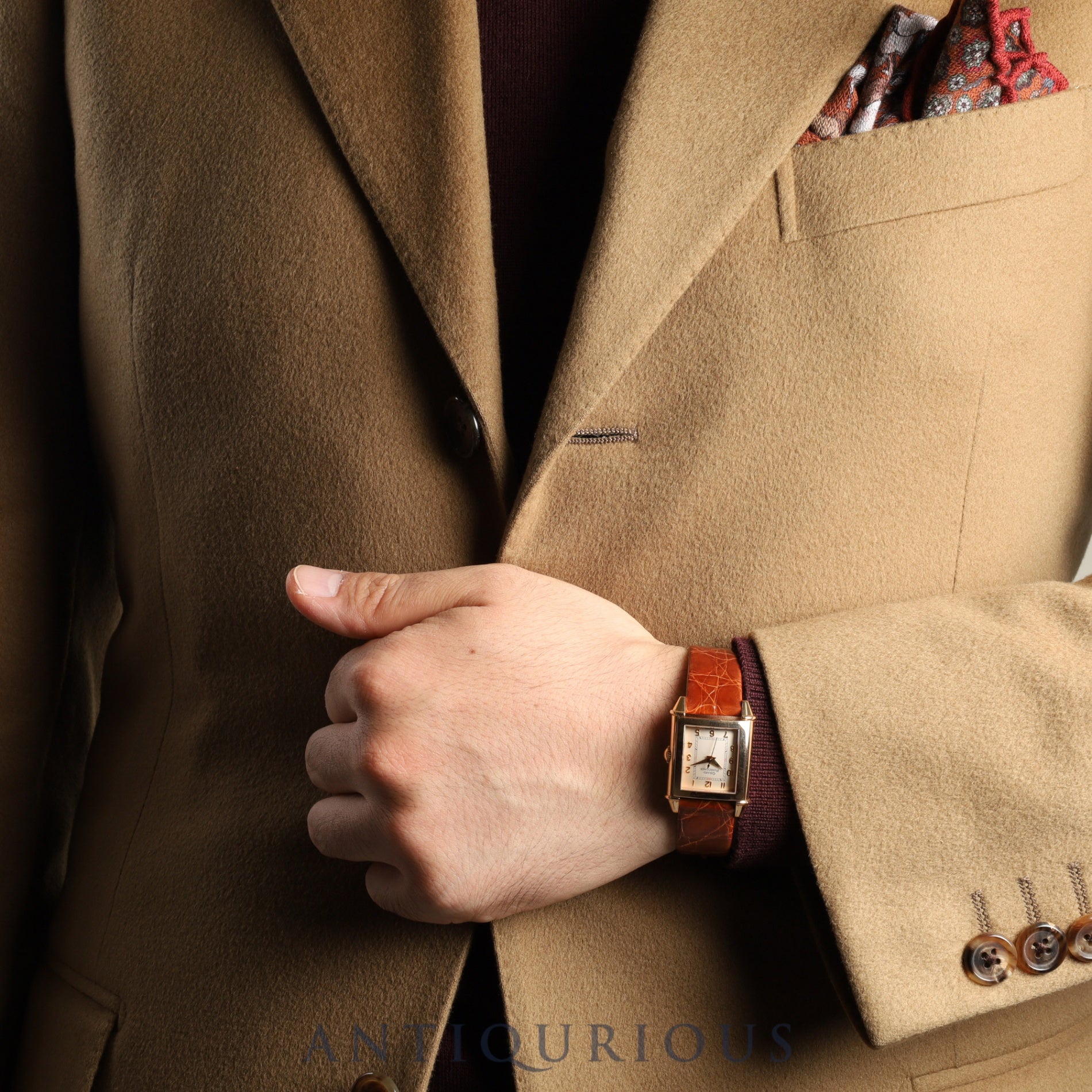 Girard-Perregaux Vintage 1945 2590 Manual winding Cal.2409 YG Leather Genuine buckle (750) Champagne Arabic dial Overhauled