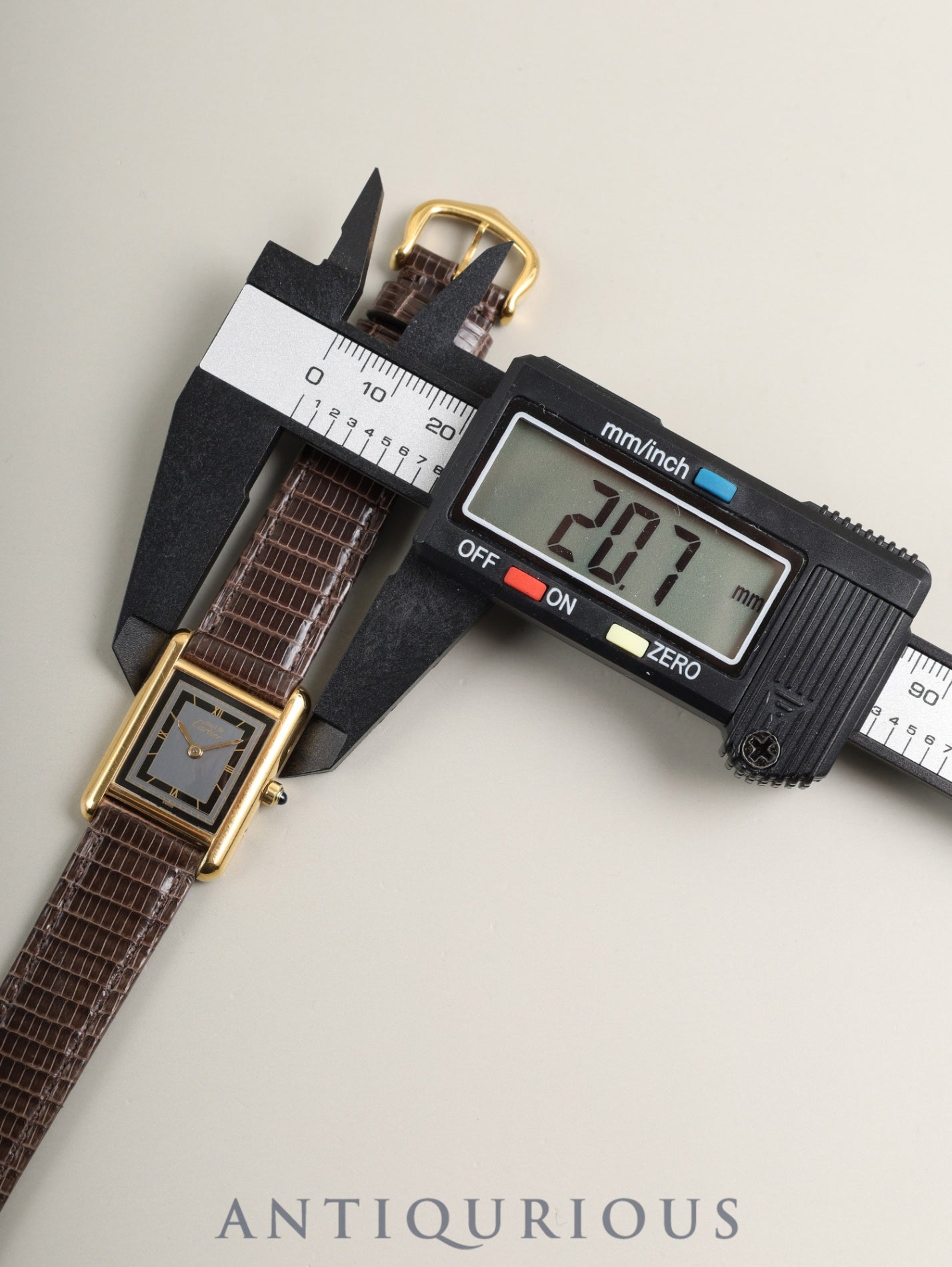 カルティエ マストタンク SM 3 66001 クォーツ Cal.157 SV925 革 純正ピンバックル(GP)グレー飛びローマン文字盤(SWISS表記 )純正レザーベルト付き オーバーホール済み 新品仕上げ済み