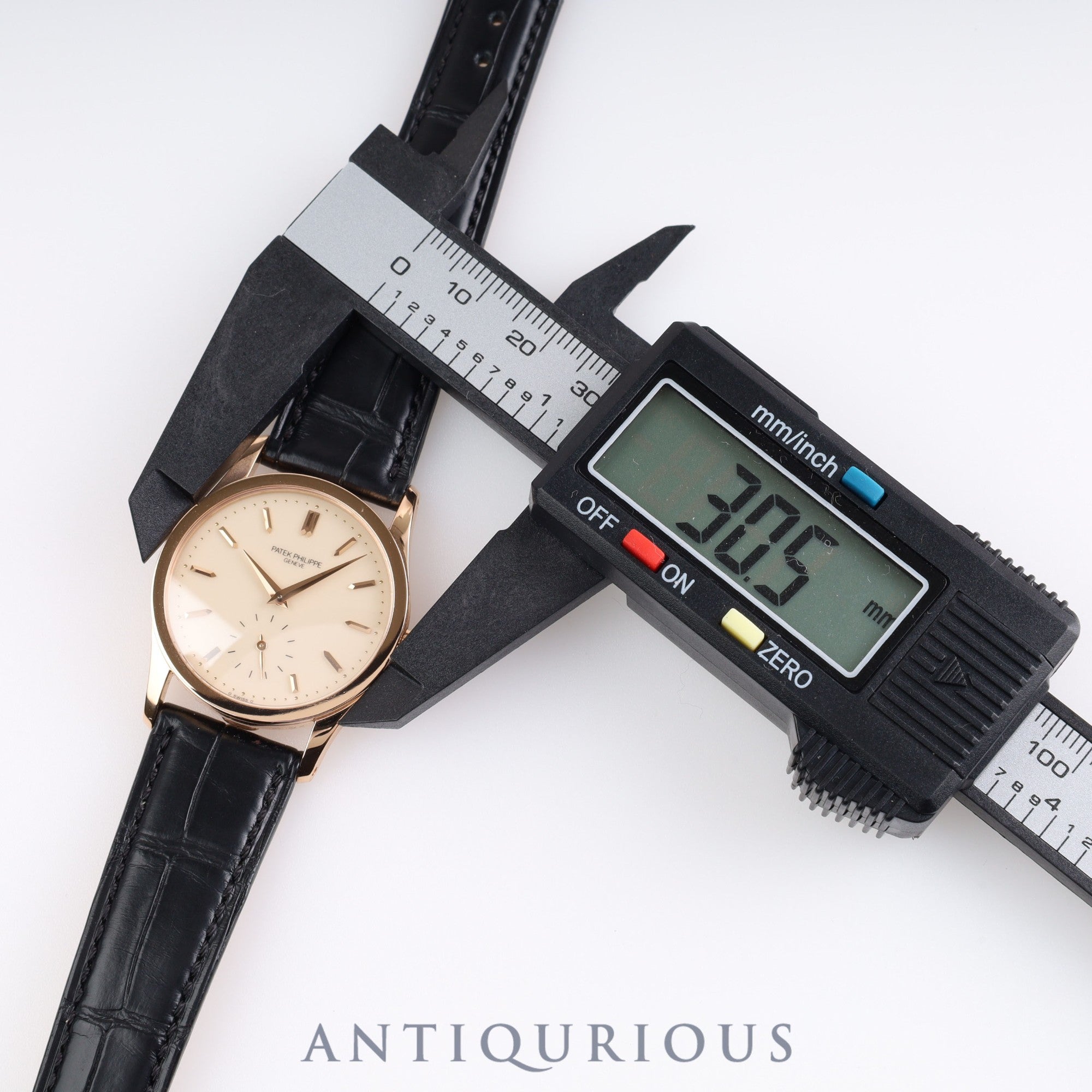 パテック・フィリップ カラトラバ 3796 手巻き Cal.215 RG 革 アイボリー文字盤 純正バックル 箱 アーカイヴ 冊子 ※2022/3/1パテックフィリップにてOH済み