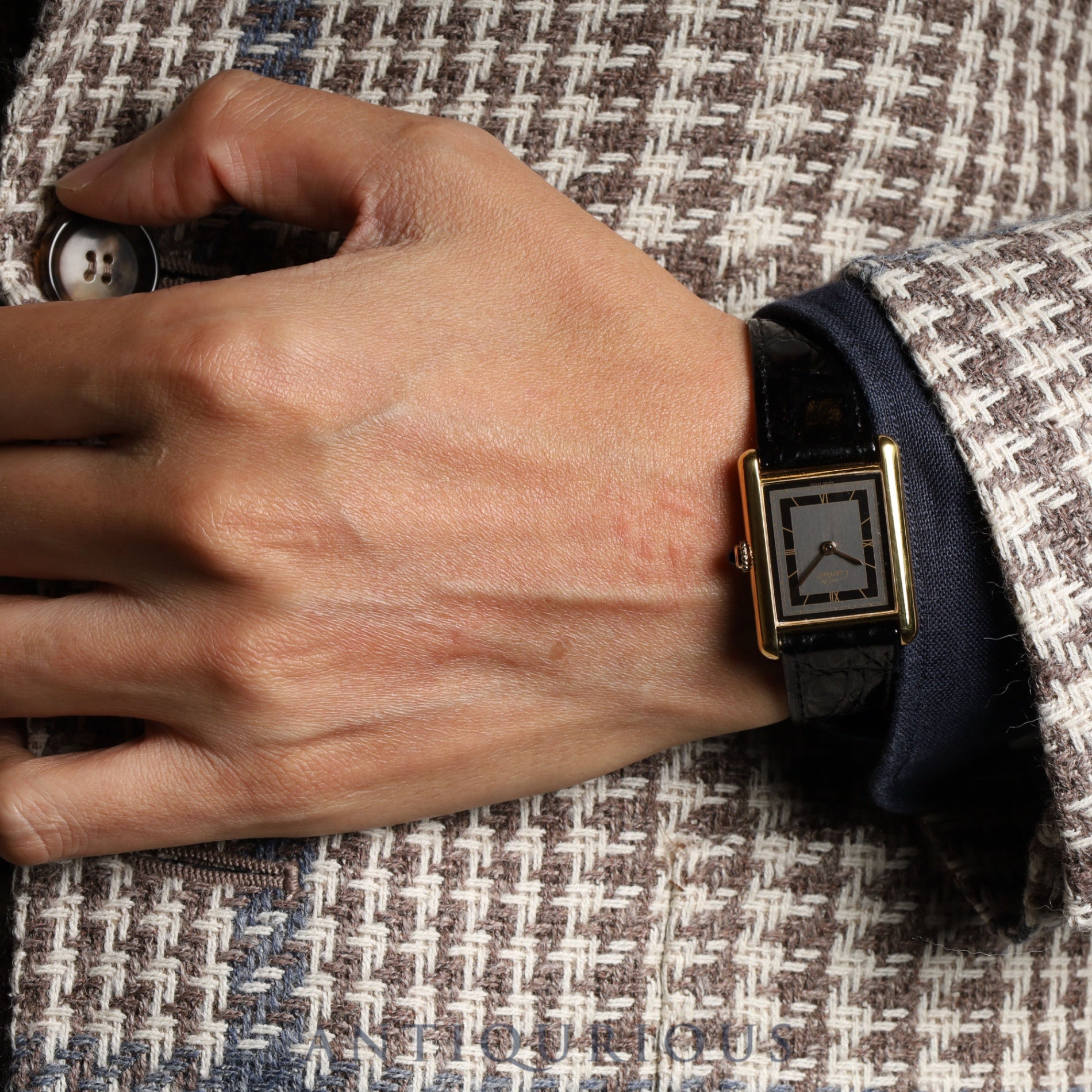 カルティエ マストタンク LM 6 81006 クォーツ Cal.- SV925 革 純正尾錠(GP) グレー飛びローマン文字盤 1982年頃~1995年頃 カルティエブティックにてコンプリートサービス(フルメンテナンス)済み 新品仕上げ済み