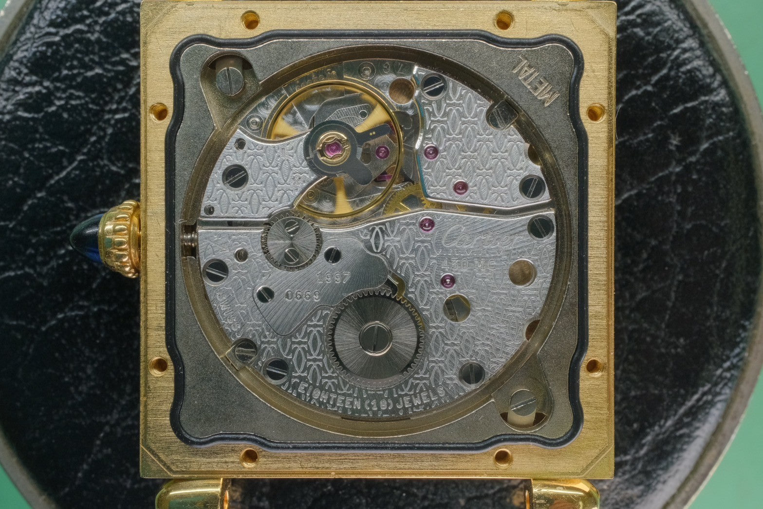 カルティエ タンクオビュ LM 2380 / W1516956 手巻き Cal.430MC 750YG 革 純正尾錠(GP)シルバーギョーシェ文字盤 カルティエアフターサービス済み オーバーホール済み