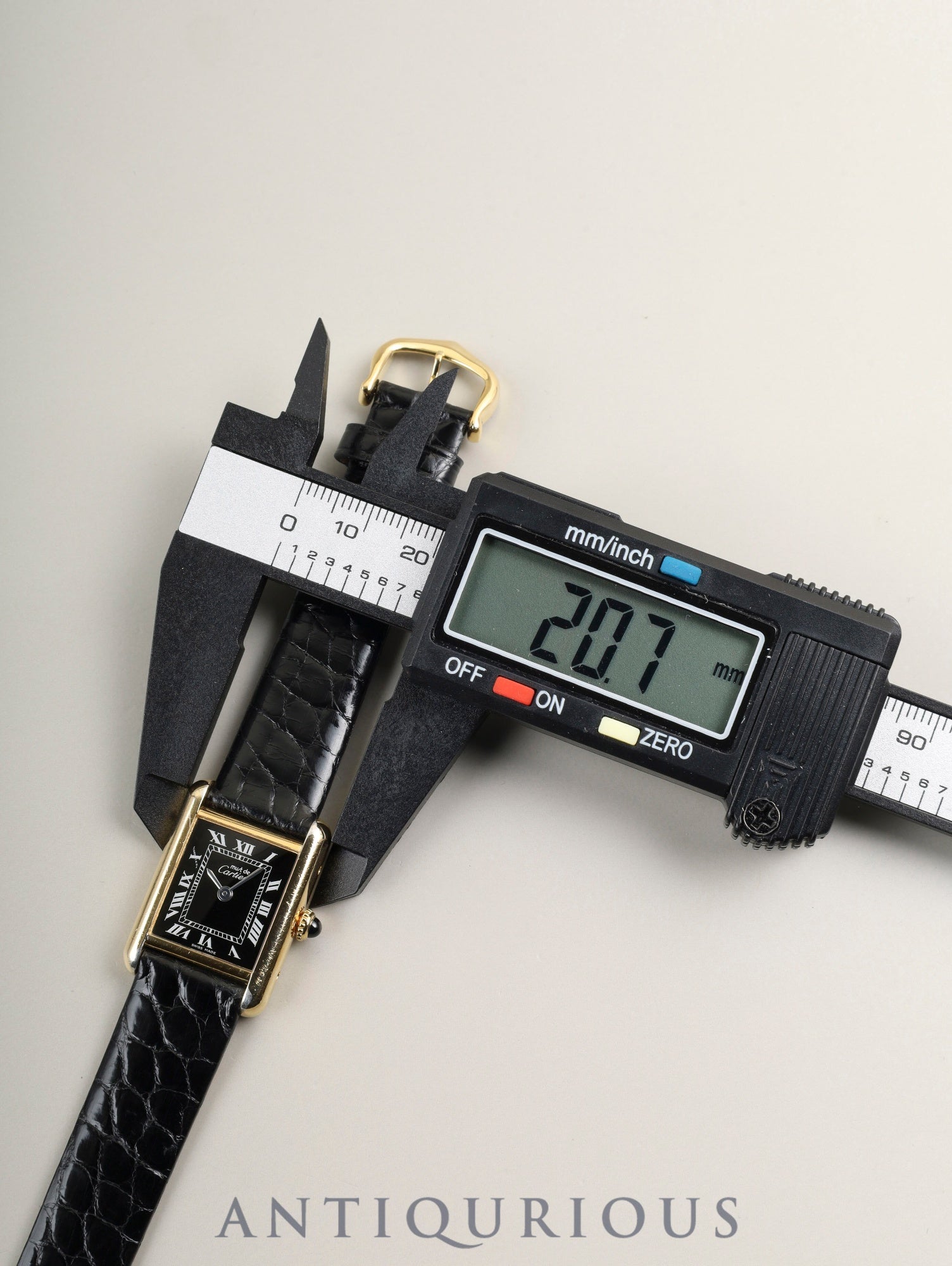 カルティエ マストタンク SM 手巻き SV925 革 純正ピンバックル(GP) ブラックローマン文字盤(SWISS MADE表記)国際永久保証書(1984年) オーバーホール済み