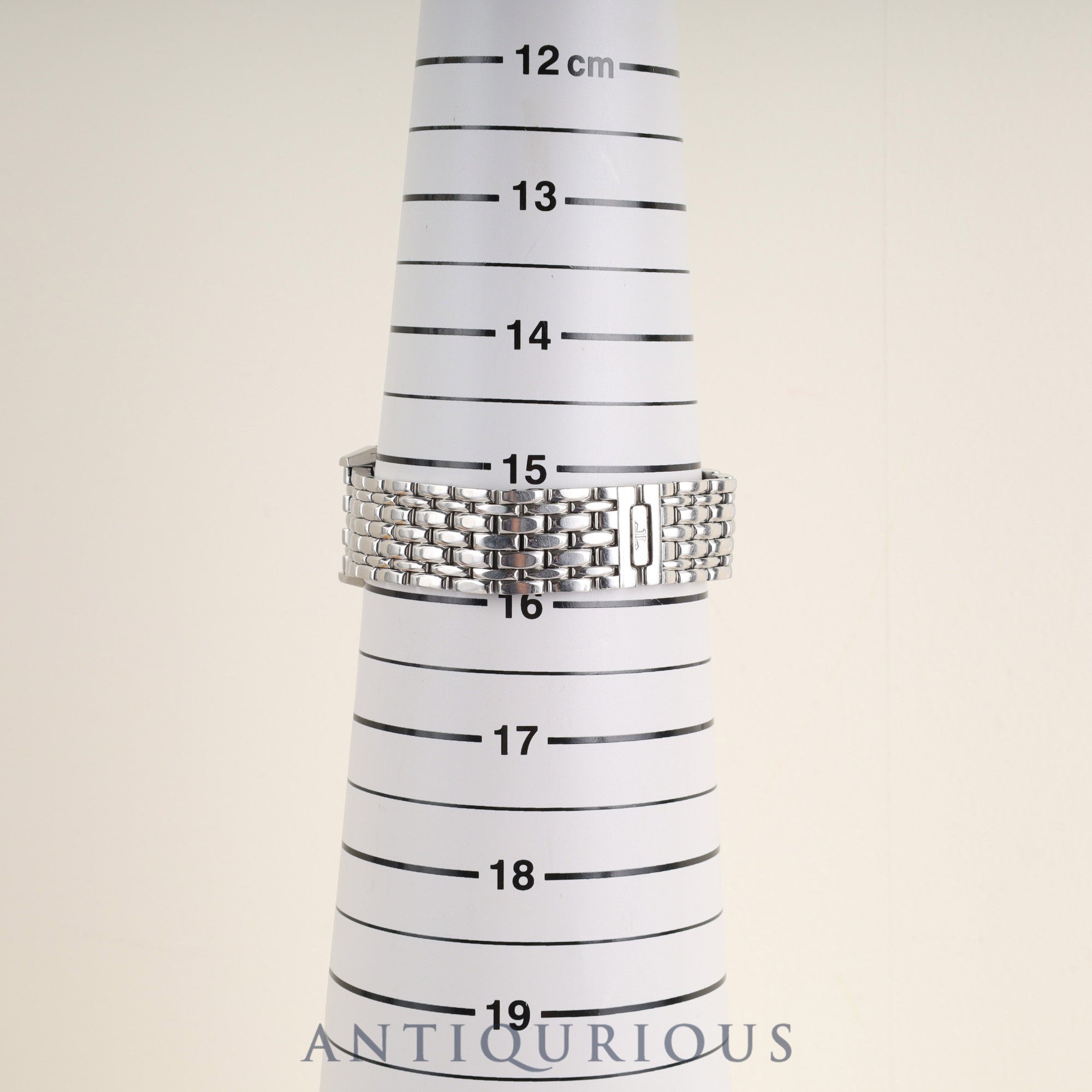 Jaeger-LeCoultre Reverso Classic Q2508120 / 250.8.86 Manual winding Cal.846/1 SS SS Silver dial Box Case Booklet Warranty (1997) Overhauled