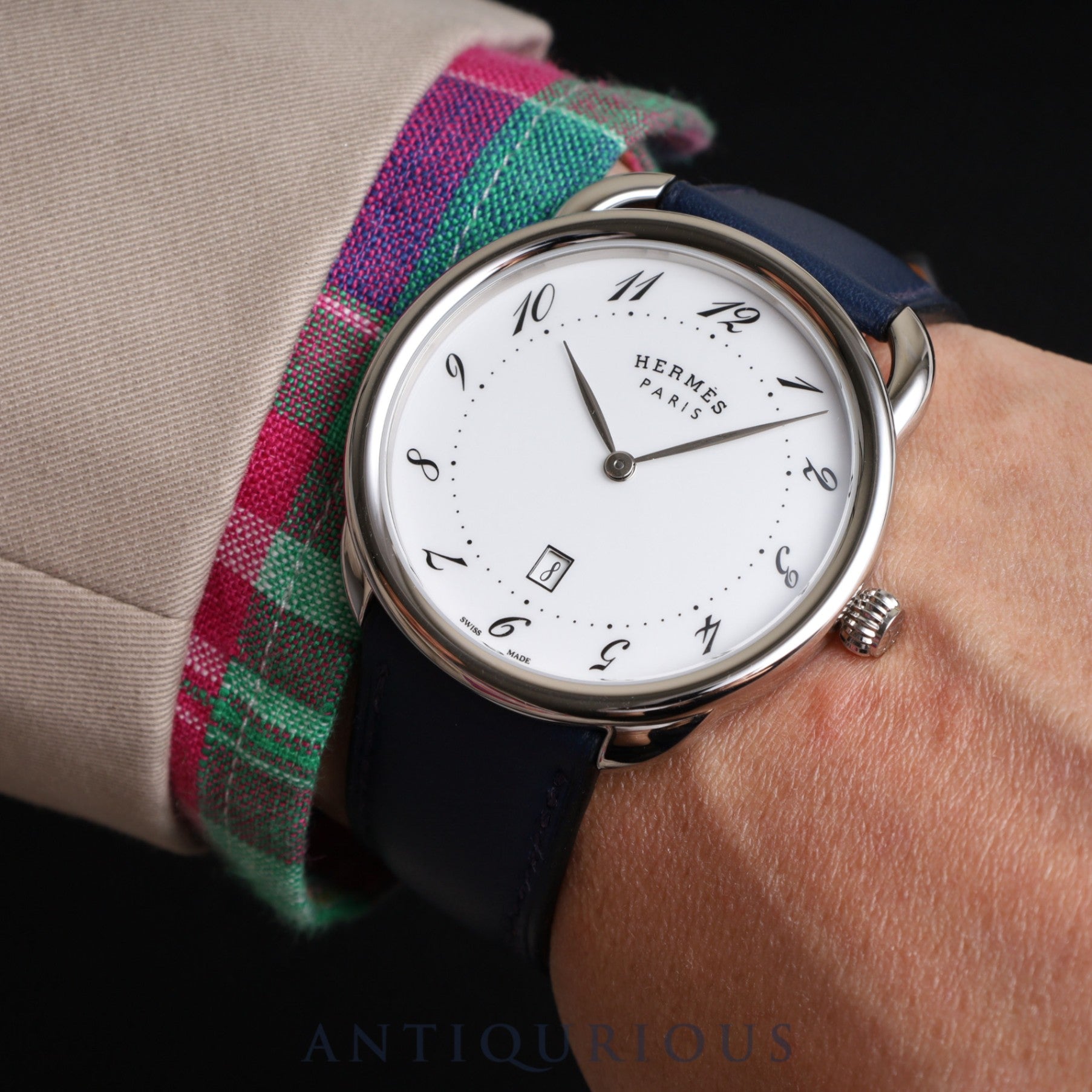 Hermes Arceau AR7Q.810 Quartz SS Genuine leather strap (Z engraved: 2021) Genuine buckle (SS) White Arabic dial Box Booklet Warranty (2024) Overhauled