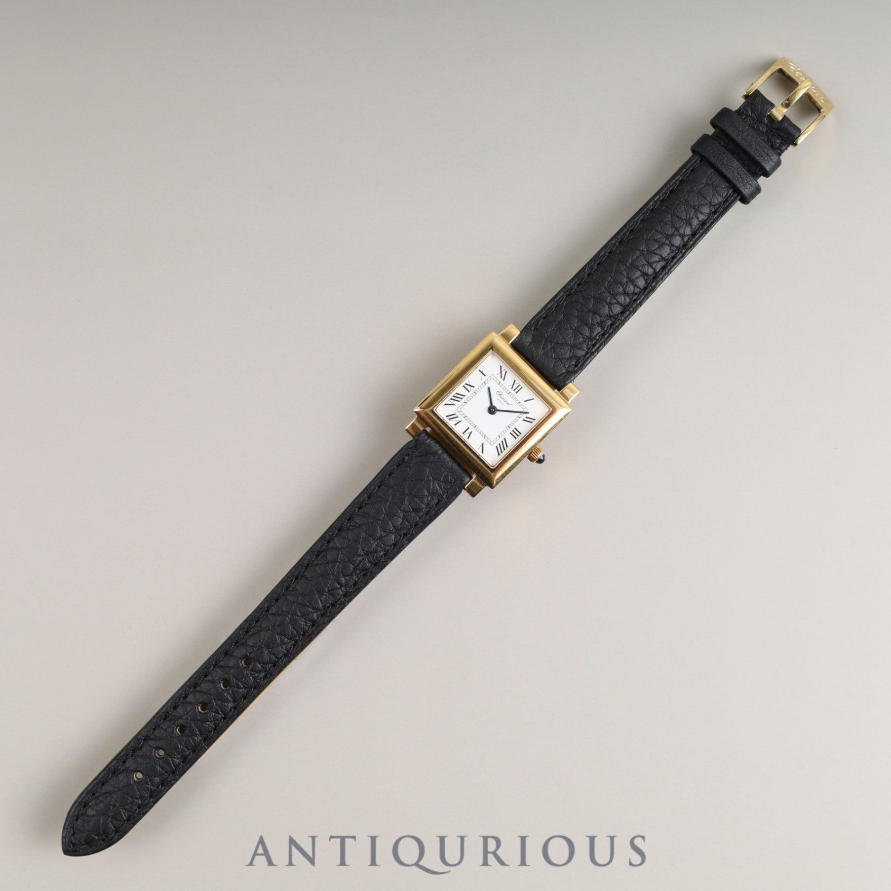 ショパール クラシック スクエア 127366 クォーツ Cal.976.001 750 カミーユ・フォルネ社製革ベルト 純正尾錠(GP) ホワイトローマン文字盤 箱 原産地証明書(2015年) 冊子 オーバーホール済み