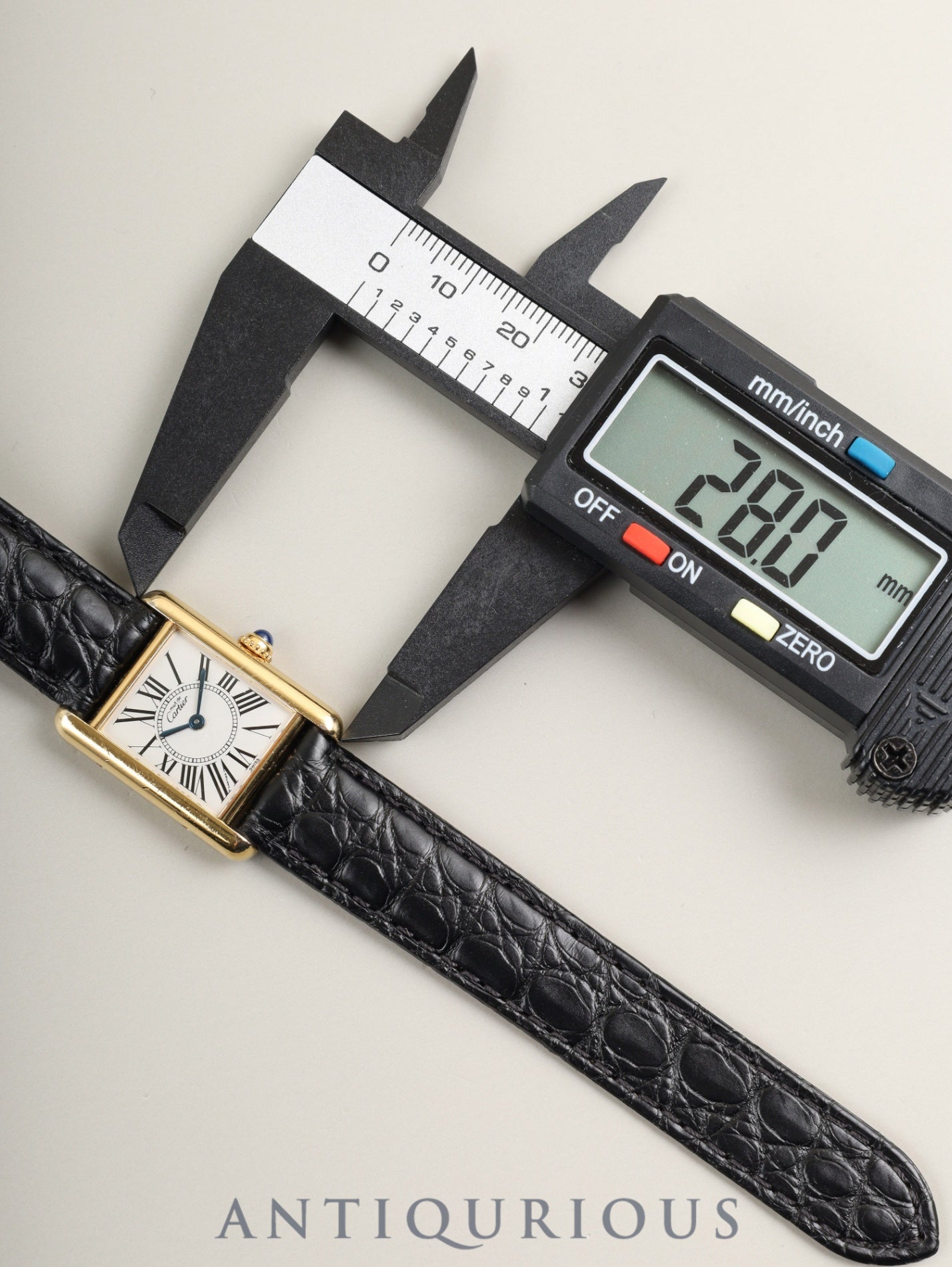 Cartier Must Tank SM 5057001 Quartz Cal. 057 SV925 Leather Genuine D-buckle (GP) Opalescent dial (SWISS markings) Box Warranty (1994) Complete service overhauled at a Cartier boutique on January 2, 2019