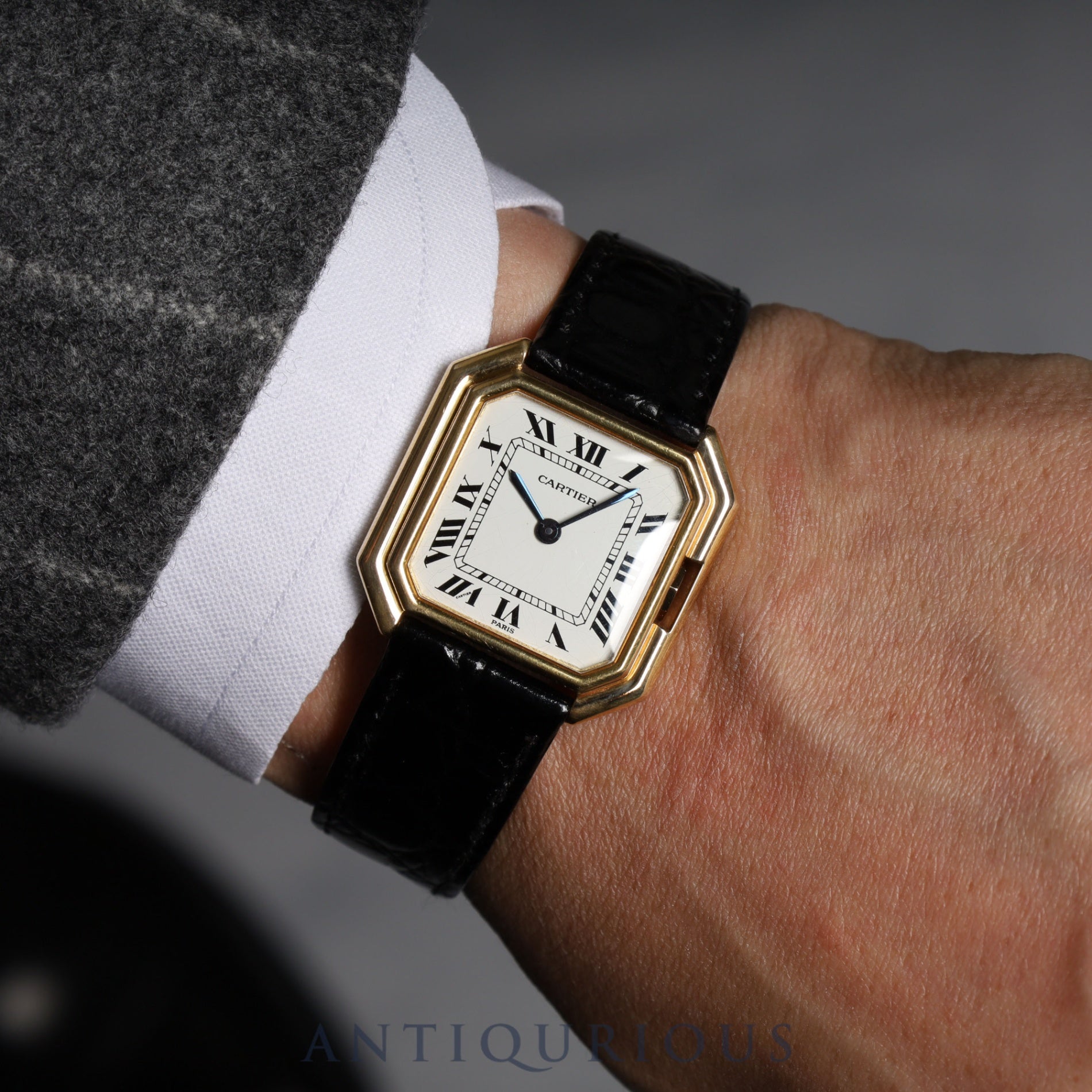 Cartier Santur LM White Dial YG Case