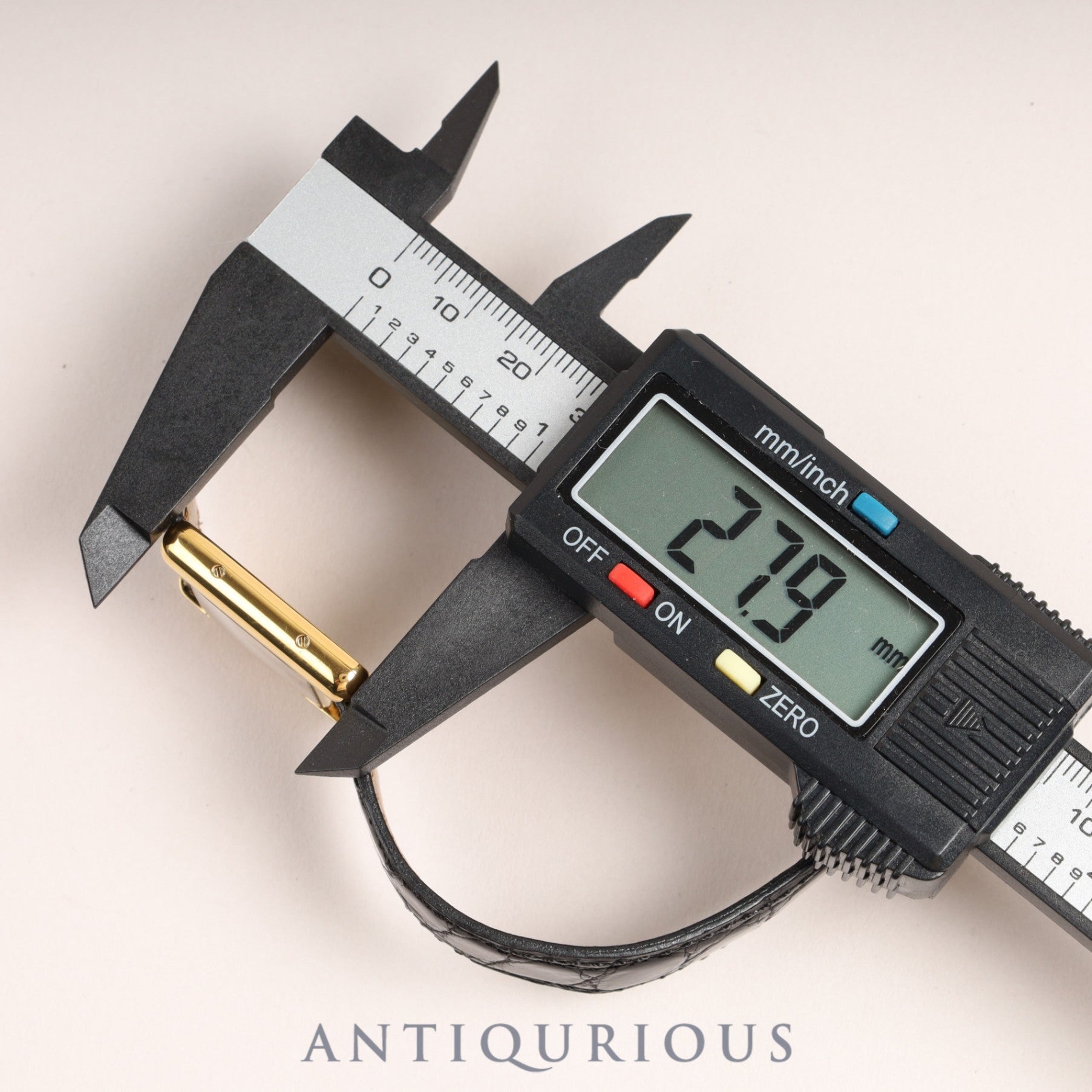 カルティエ マストタンク SM QZ ブラック飛びローマ文字盤 Dバックル フルメンテナンス済み