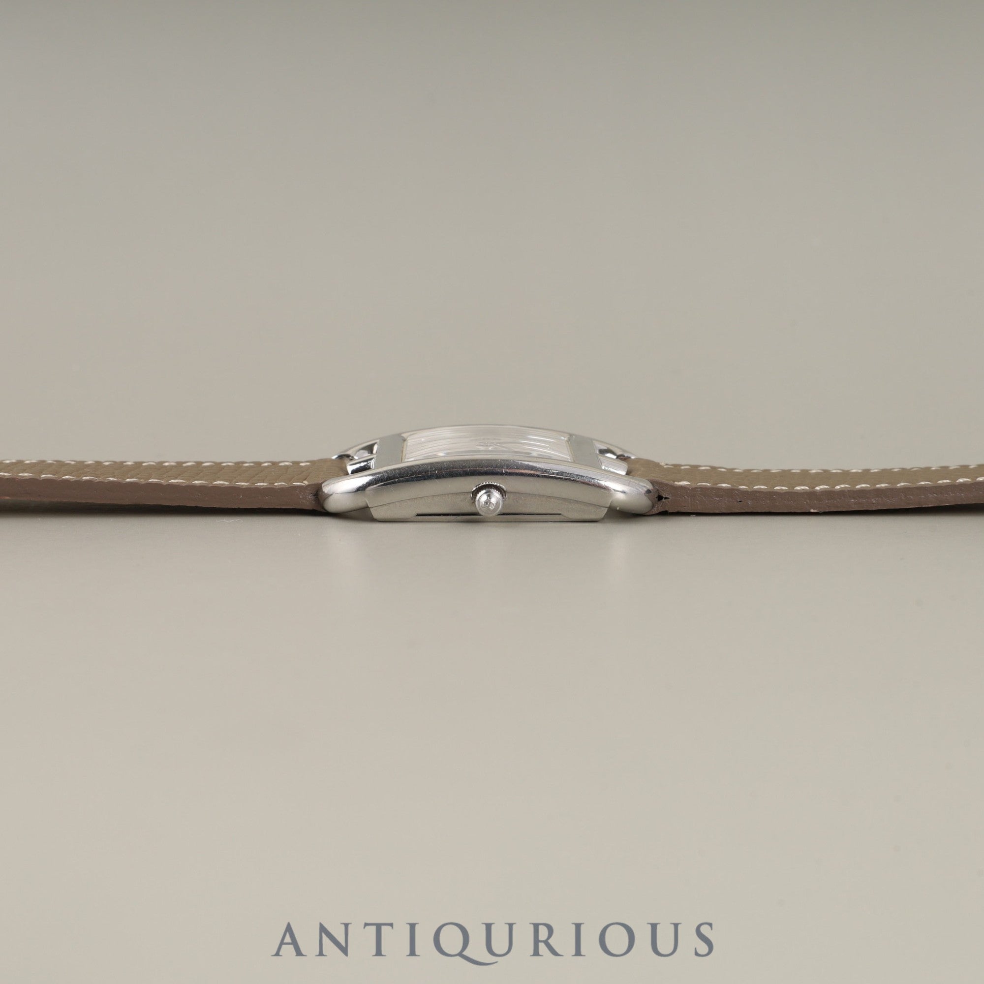 Hermès Cape Cod CC1.210 Quartz Caliber 976.001 Stainless Steel Leather Strap with Genuine Stainless Steel Buckle, White Arabic Dial, Genuine Leather Strap (Slightly Used, Engraving Unreadable), Overhauled