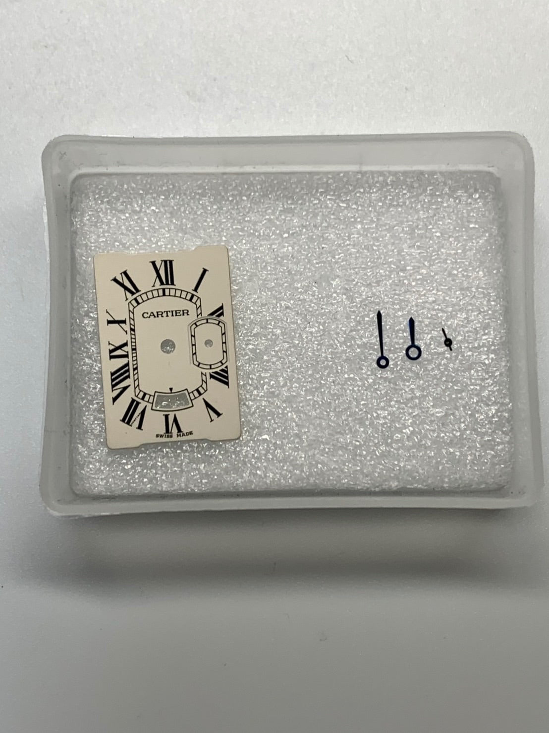 カルティエ タンク バスキュラント XL W1016055 / 2522 クォーツ Cal.012 SS 革 純正Dバックル(SS)ホワイトローマン文字盤(SWISS MADE表記)カルティエブティックにてコンプリートサービス済み