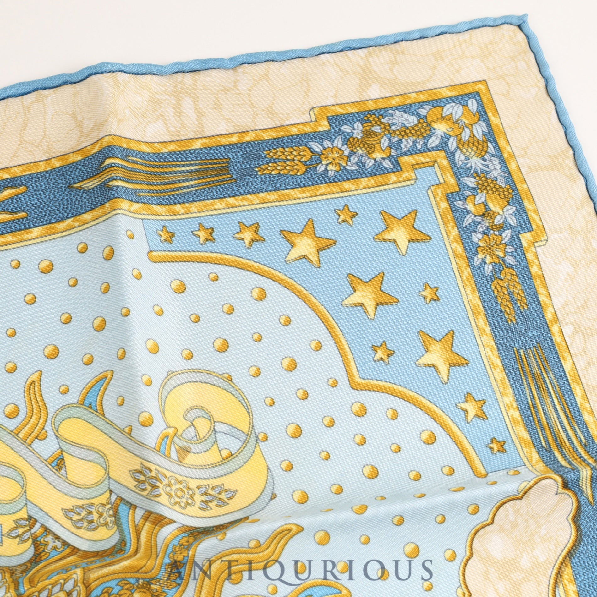 エルメス スカーフ カレ45 栄光の日 SILK100%