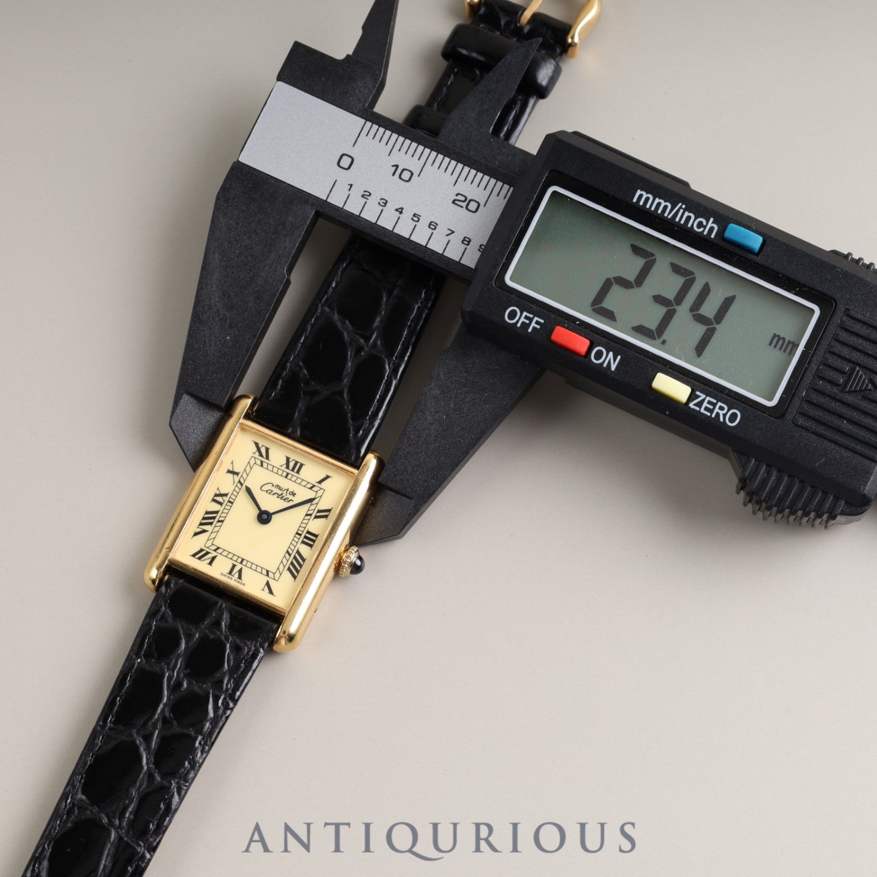 Cartier Must Tank LM Manual Winding 925 Leather Genuine Buckle (GP) Ivory Roman Dial Cartier Boutique Complete Service