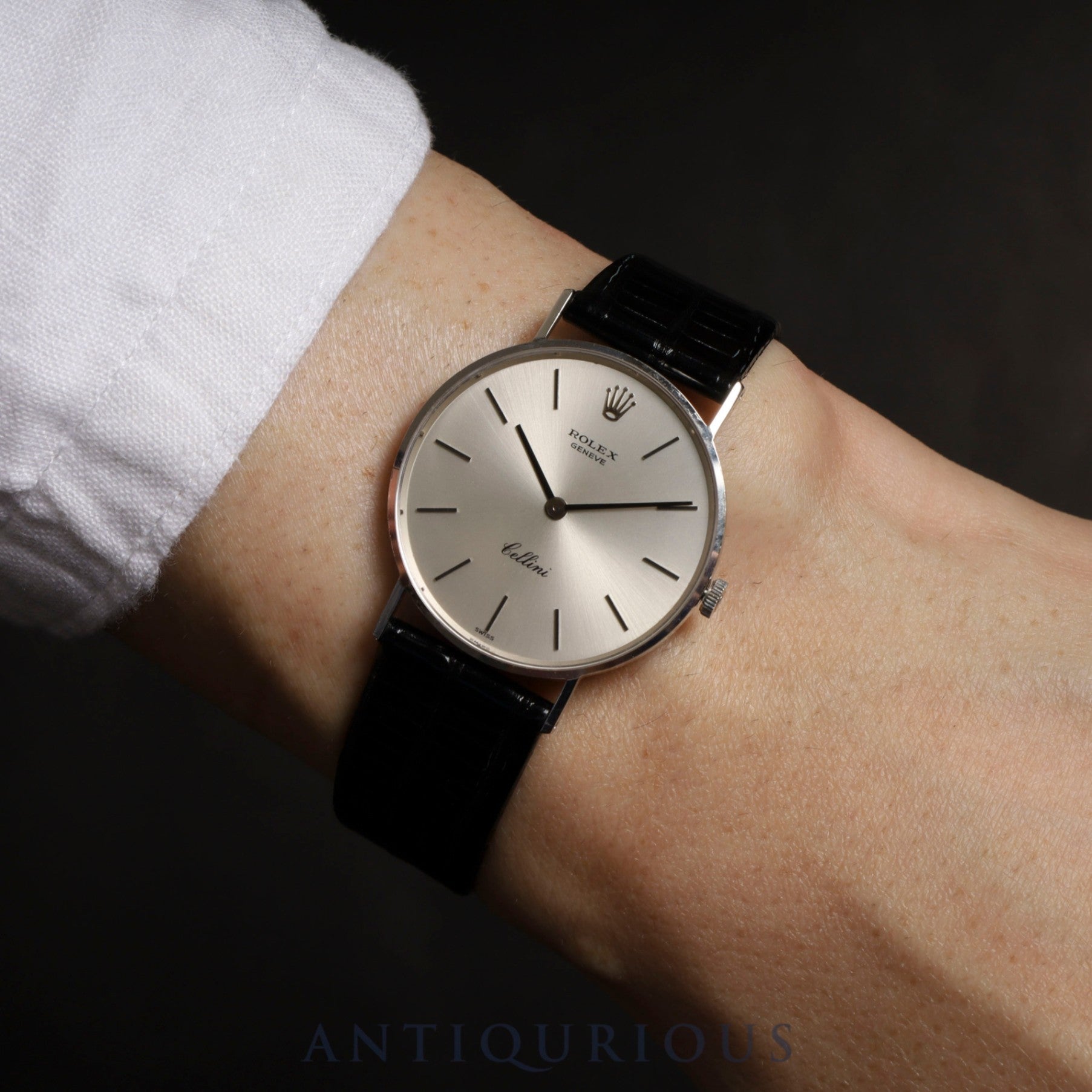 Rolex Cellini 3833, manual winding, Cal. 1600, 750 movement, leather, genuine stainless steel buckle, silver dial, no. 30 (1970), overhauled.