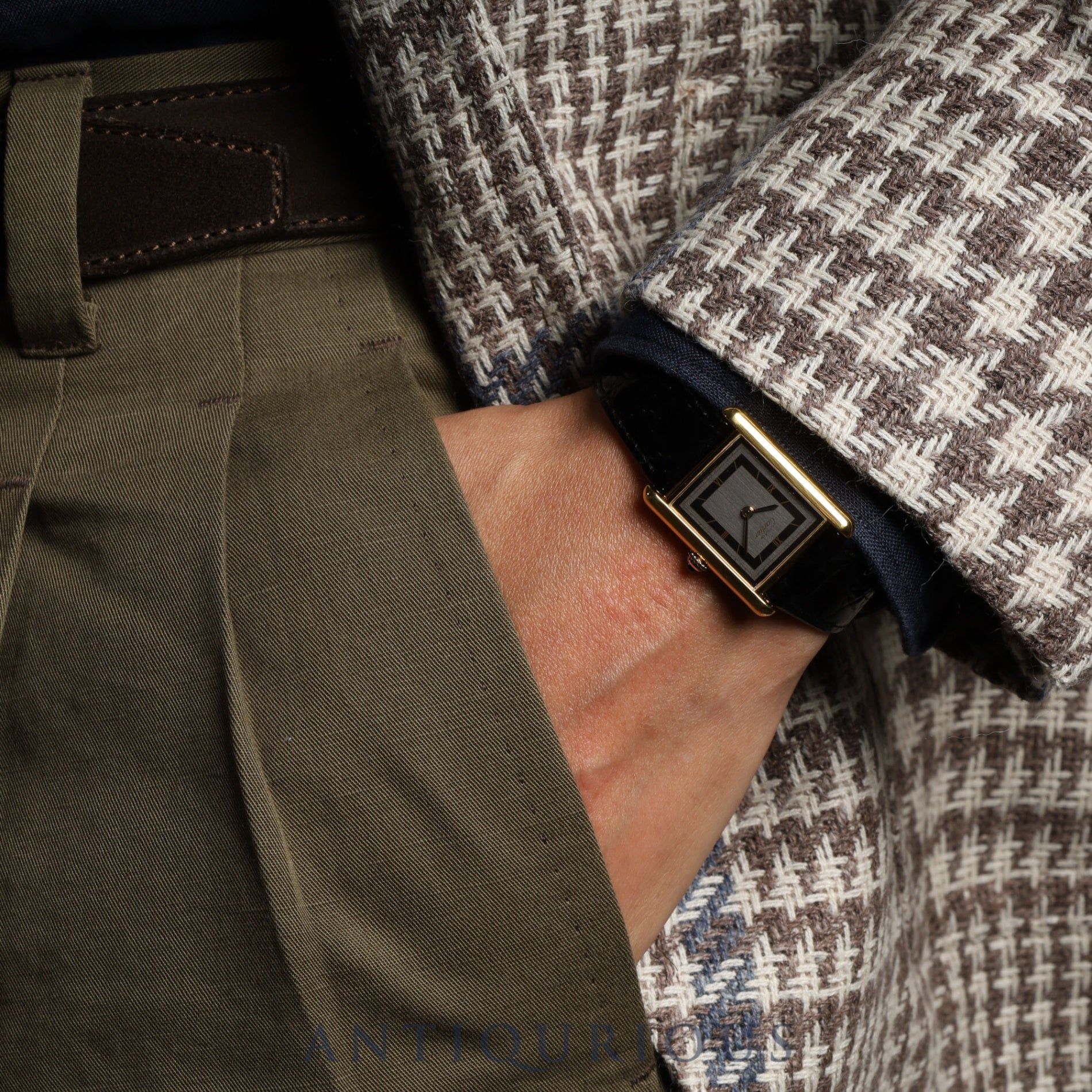 カルティエ マストタンク LM 6 81006 クォーツ Cal.- SV925 革 純正尾錠(GP) グレー飛びローマン文字盤(SWISS MADE表記)1982年頃~1995年頃 カルティエブティックにてコンプリートサービス済み 新品仕上げ済み