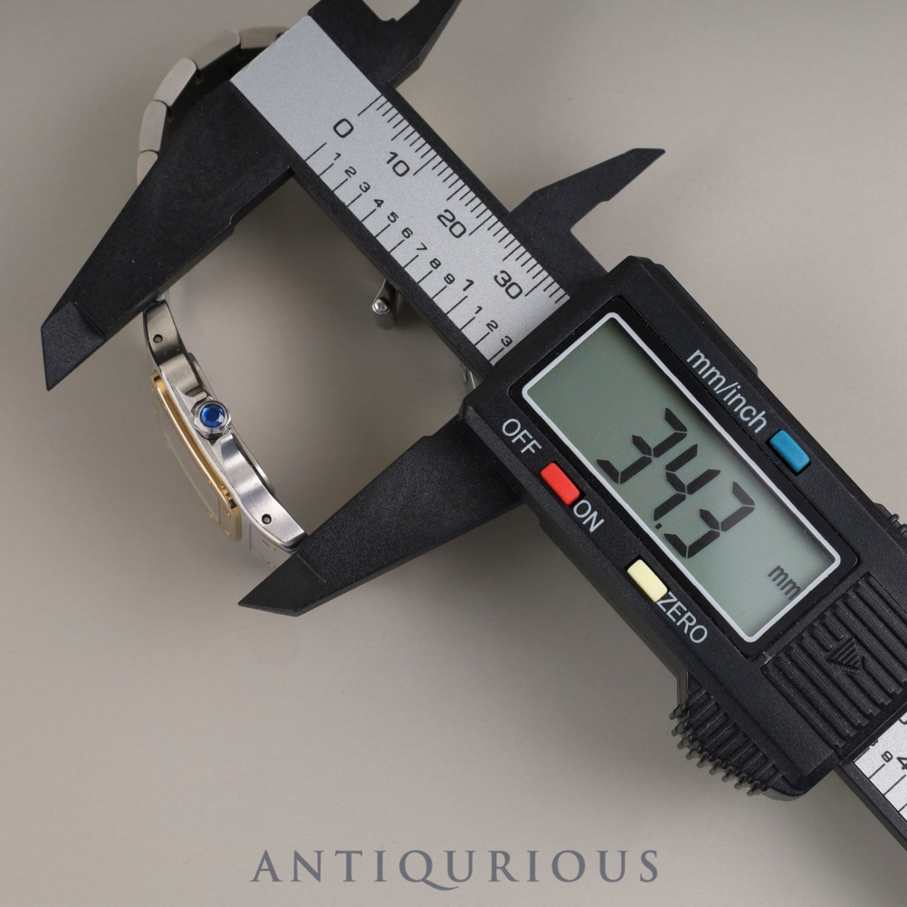 カルティエ サントス ガルベ SM W20012C4 / 1567 クォーツ Cal.157 SS/YG SS/YG ホワイトローマン文字盤 箱 冊子 取り扱い説明DVD 保証書(2009年) オーバーホール済み