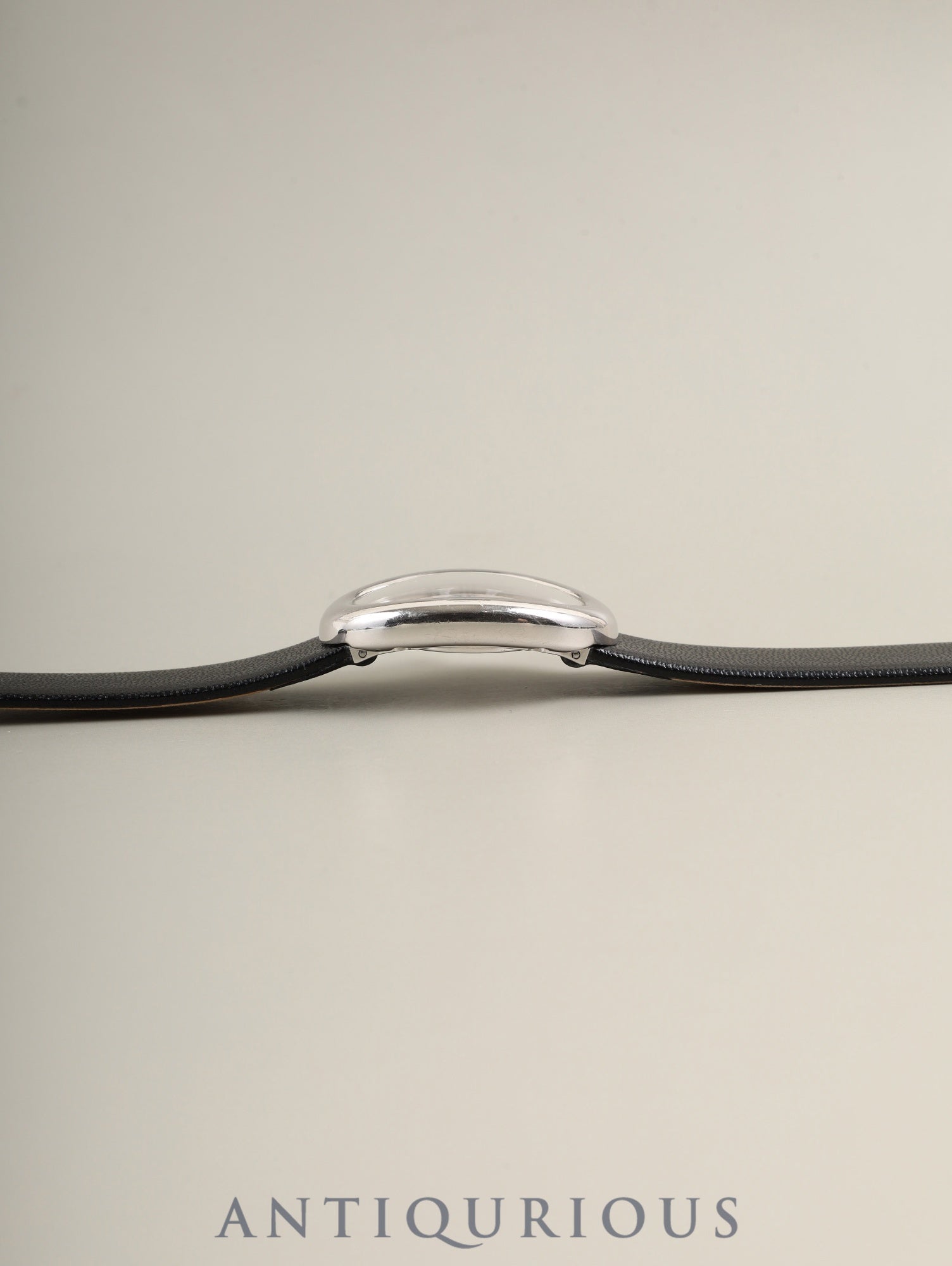 カルティエ ベニュワール SM W1516856 / 1955 クォーツ Cal.057 750WG 革 純正ピンバックル(750WG)ホワイトローマン文字盤(SWISS表記)箱 オーバーホール済み
