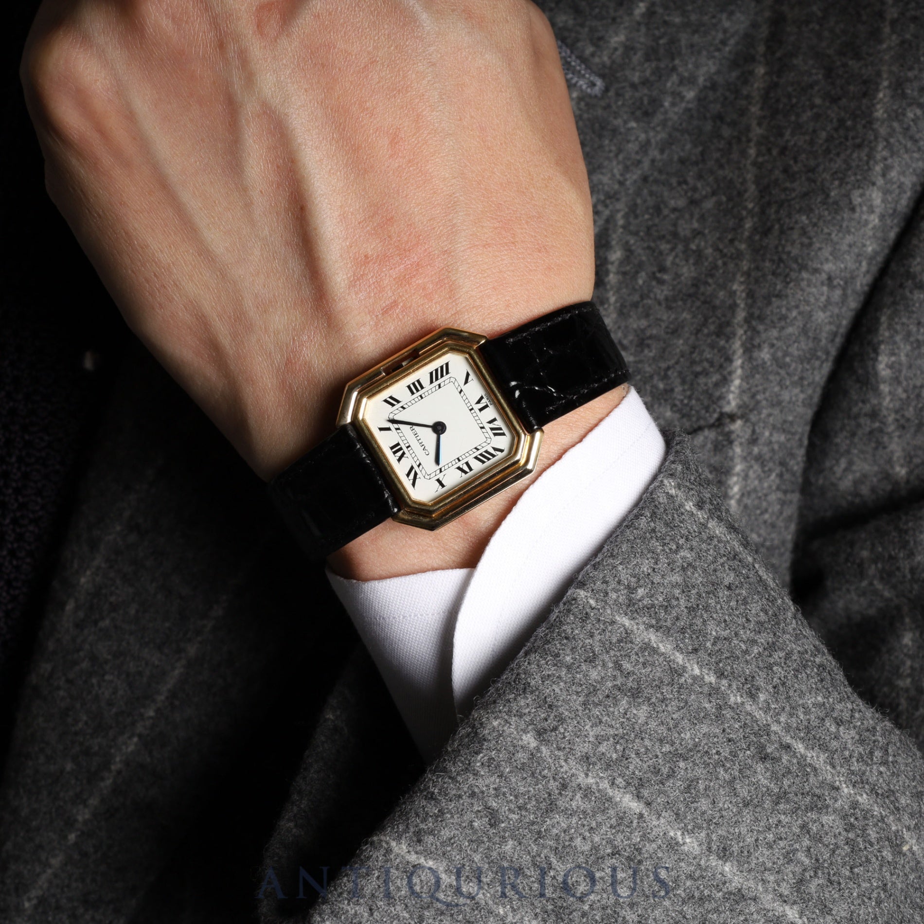 Cartier Santur LM White Dial YG Case