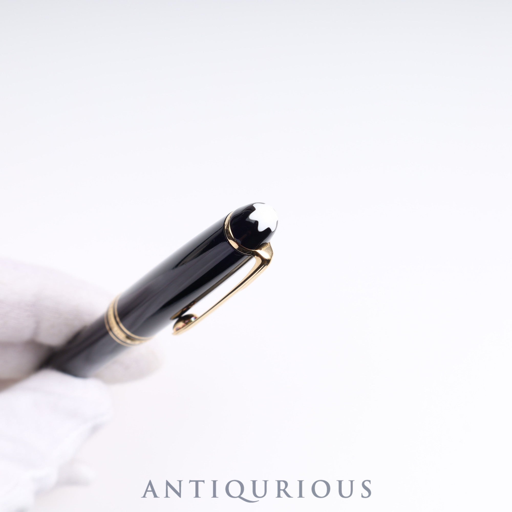 Montblanc Meisterstuck ballpoint pen, box, warranty, new refill