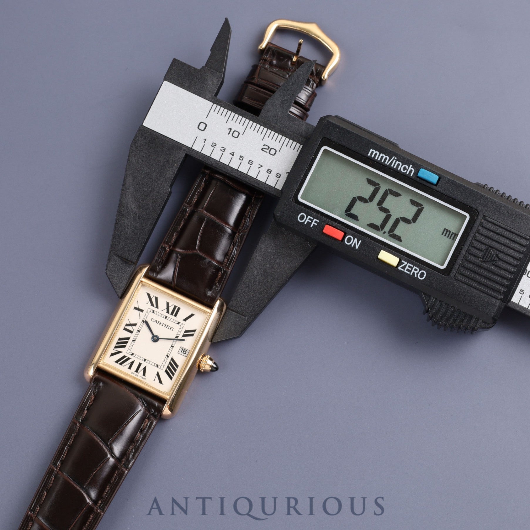 カルティエ タンクルイカルティエ LM W1529756 / 2441 クォーツ YG 純正革 純正尾錠(750)ホワイト文字盤 保証書 メンテナンス済み