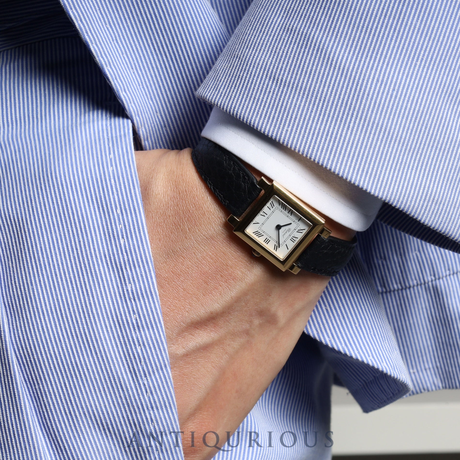 ショパール クラシック スクエア 127366 クォーツ Cal.976.001 750 カミーユ・フォルネ社製革ベルト 純正尾錠(GP) ホワイトローマン文字盤 箱 原産地証明書(2015年) 冊子 オーバーホール済み