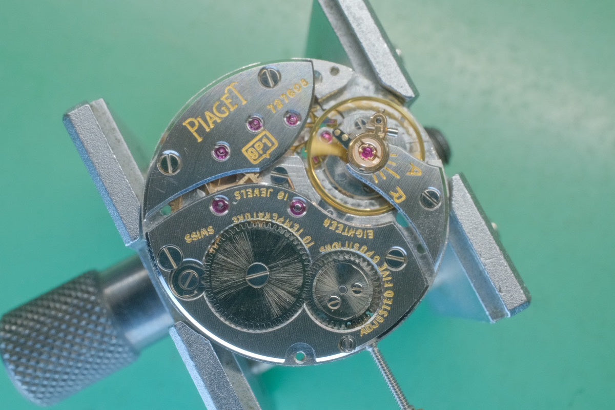 ピアジェ ラウンド 903 手巻き Cal.9P1 750 革 純正尾錠(750)ホワイトローマン文字盤 純正ベルト オーバーホール済み
