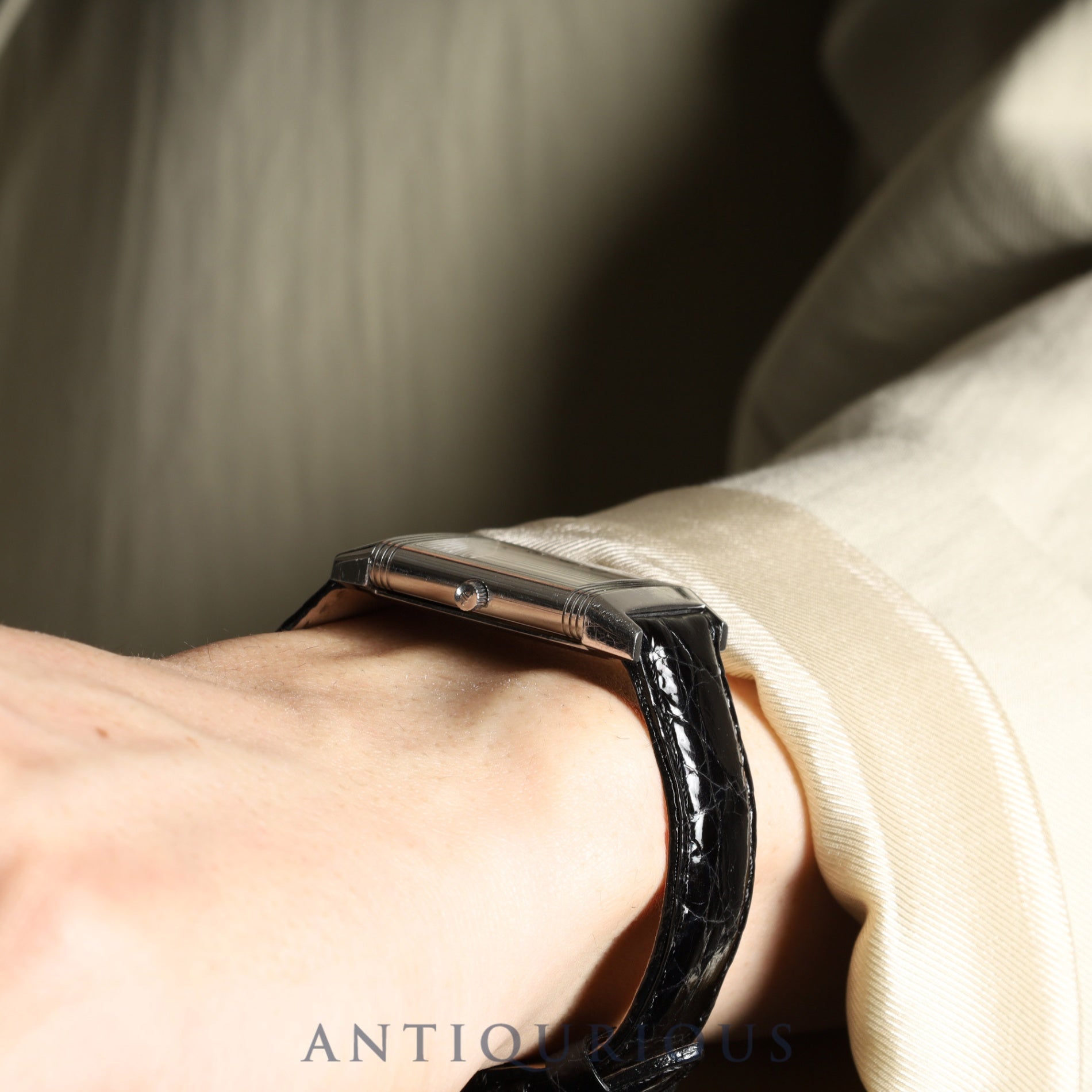 Jaeger-LeCoultre Reverso Classic 250.8.86 Manual Winding Caliber 846/1 Stainless Steel Leather Strap with Genuine Stainless Steel Buckle, Silver Arabic Dial, Overhauled