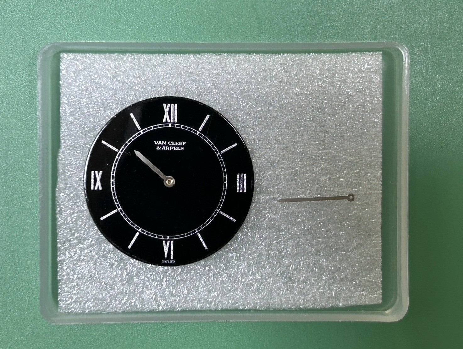 ヴァンクリーフ&アーペル ラ・コレクション 9065 手巻き Cal.PIAGET 9P2 750 革 尾錠(ピアジェ製/750) ブラックローマン文字盤 オーバーホール済み