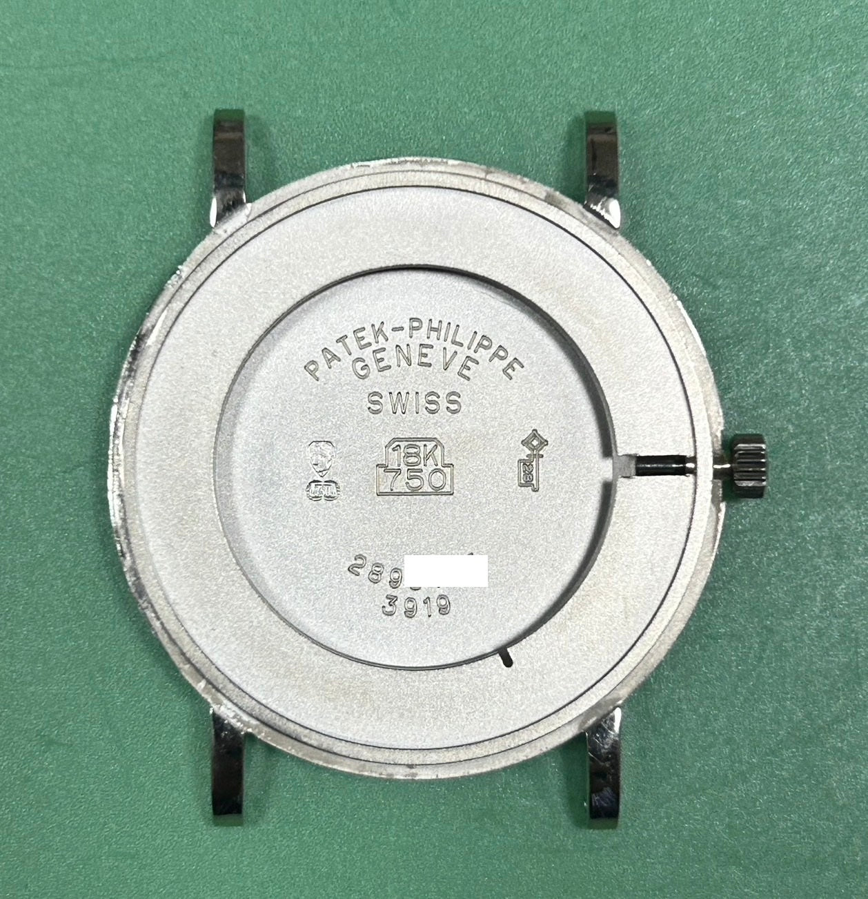 パテック・フィリップ カラトラバ 3919G-001 手巻き Cal.215 750 革 純正尾錠(750) ホワイトローマン文字盤 箱 ケース(劣化) アーカイヴ(2017年発行/1992年購入品)修理明細(個人名記載あり)純正ベルト付き(使用感あり) オーバーホール済み