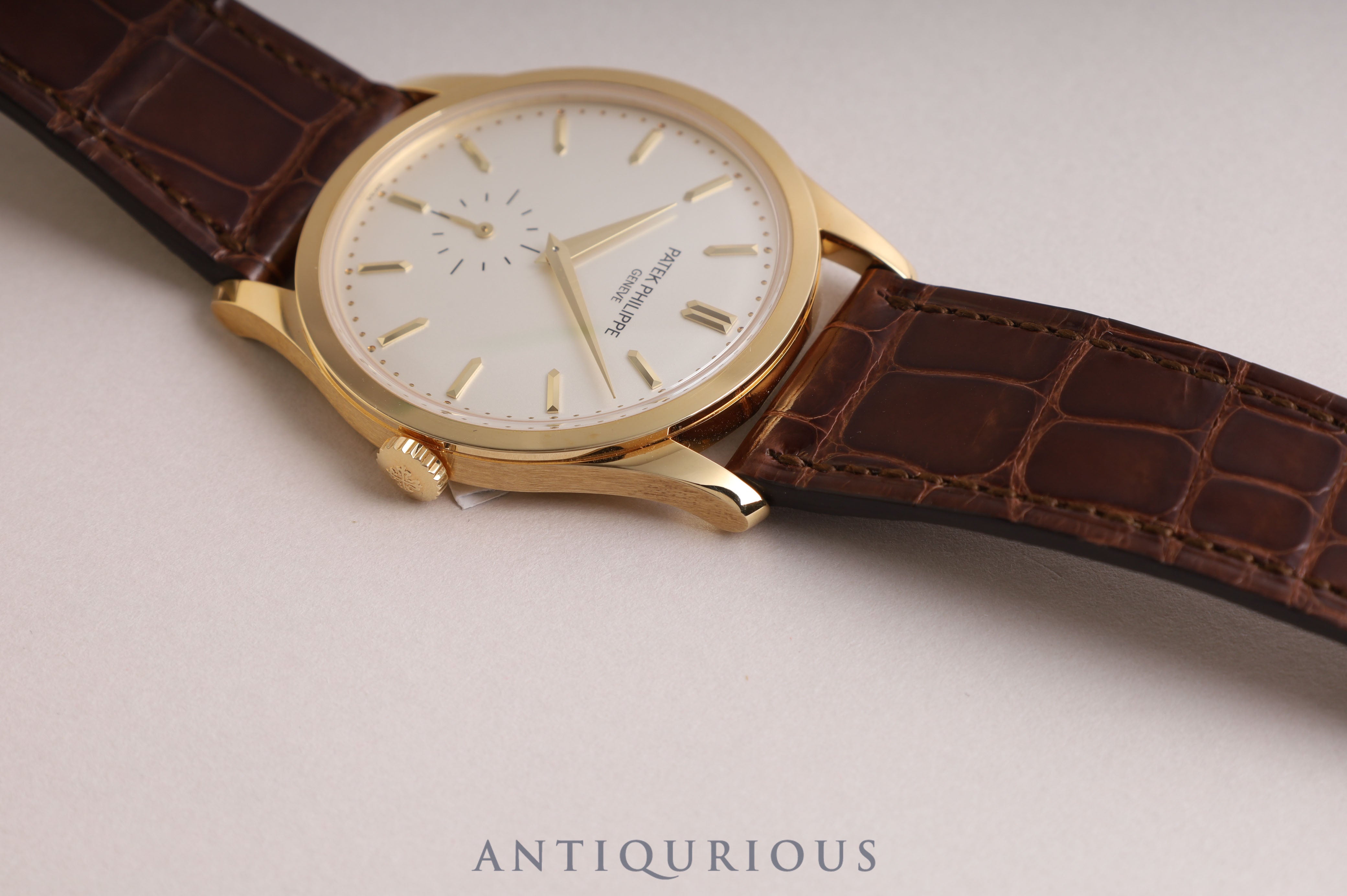 Patek Philippe Calatrava 5196J-001