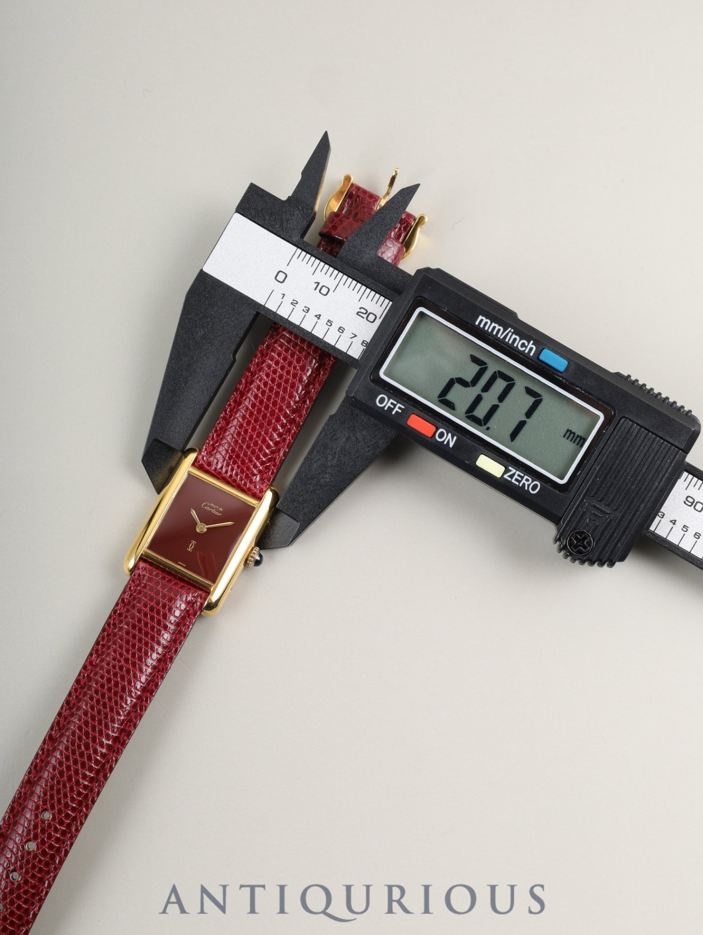 Cartier Must Tank SM, manual winding, SV925, leather, genuine buckle (GP), Bordeaux dial, garnet dial, box, booklet, international lifetime warranty (1984), fully serviced at a Cartier boutique