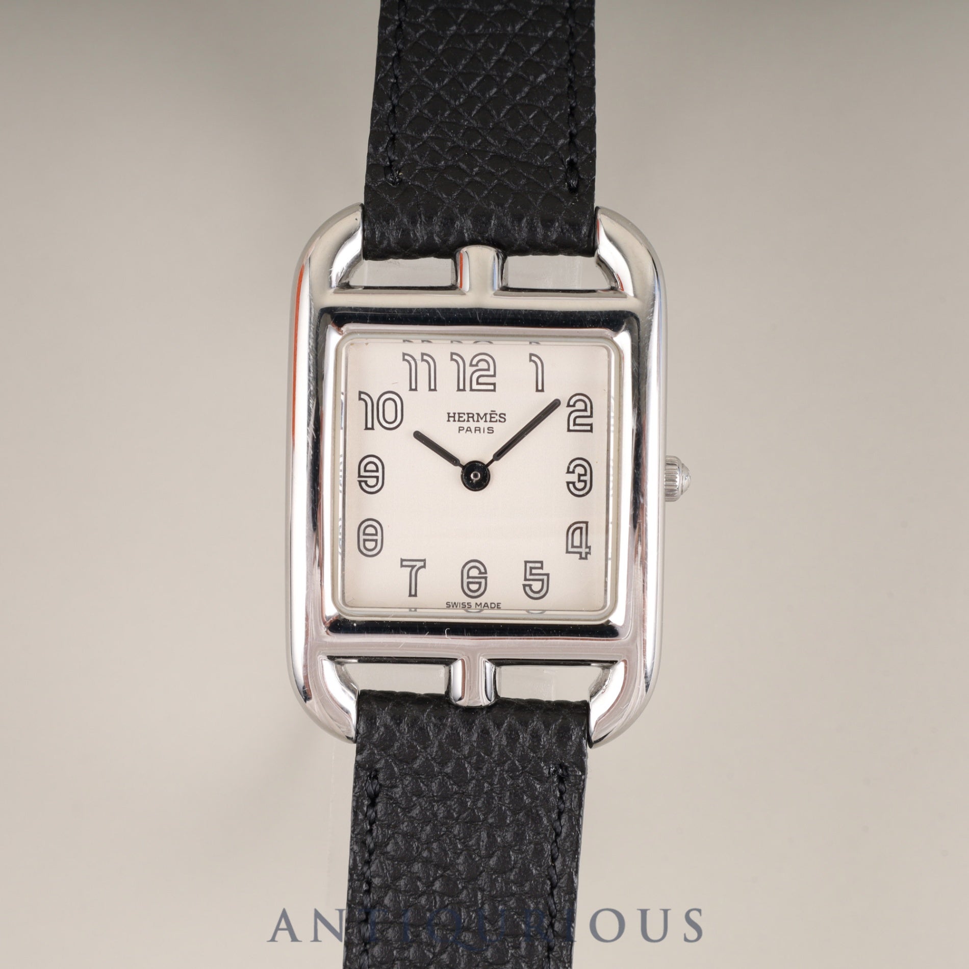 Hermès Cape Cod CC1-210 Quartz Caliber 976.001 Stainless Steel Leather Strap with Genuine Stainless Steel Buckle, Silver Dial, Box, Booklet, Warranty Card (2002), Genuine Leather Strap (2001, Signs of Use), Overhauled