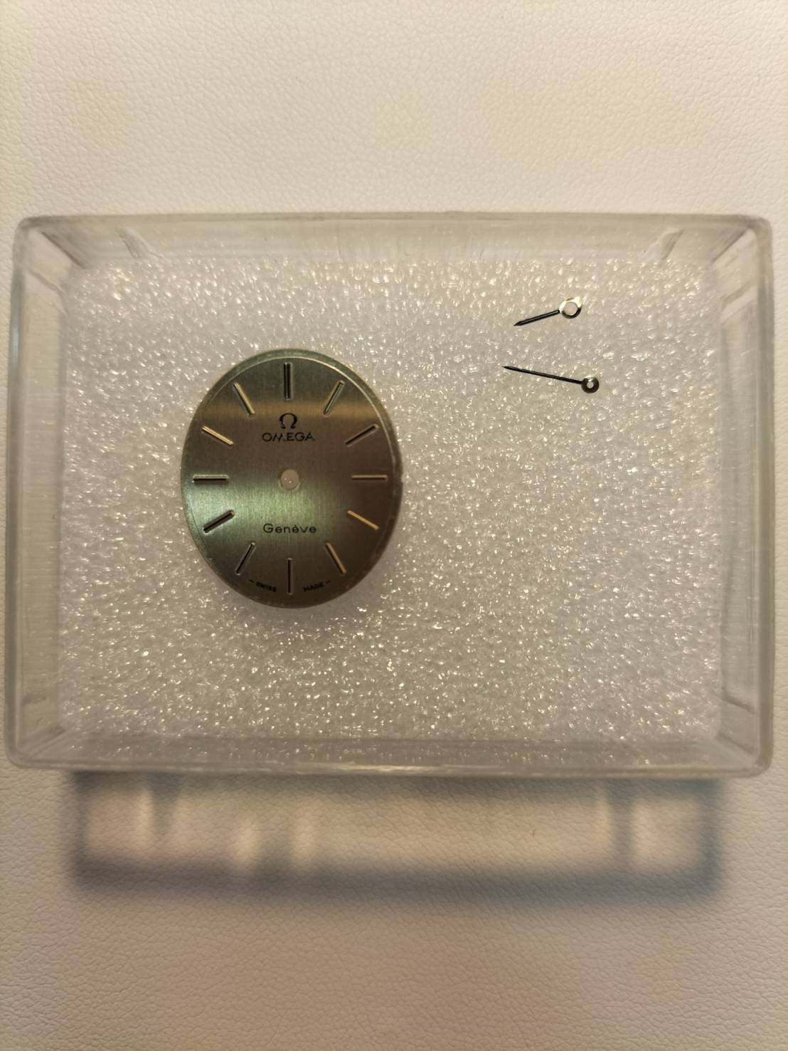 オメガ ジュネーブ 5110411 / 1061 手巻き Cal.625 GP 革 純正尾錠(GP) ゴールド文字盤 オーバーホール済み