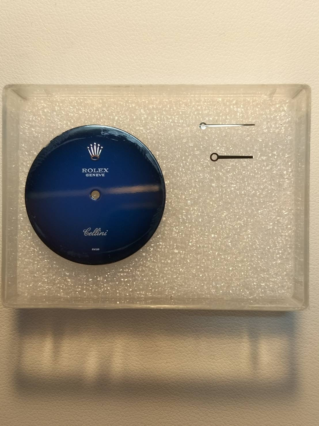 Rolex Cellini 4083 Manual winding Cal.1601 750 Leather Genuine buckle (SS) Blue gradient dial No. 43 (1975) Overhauled