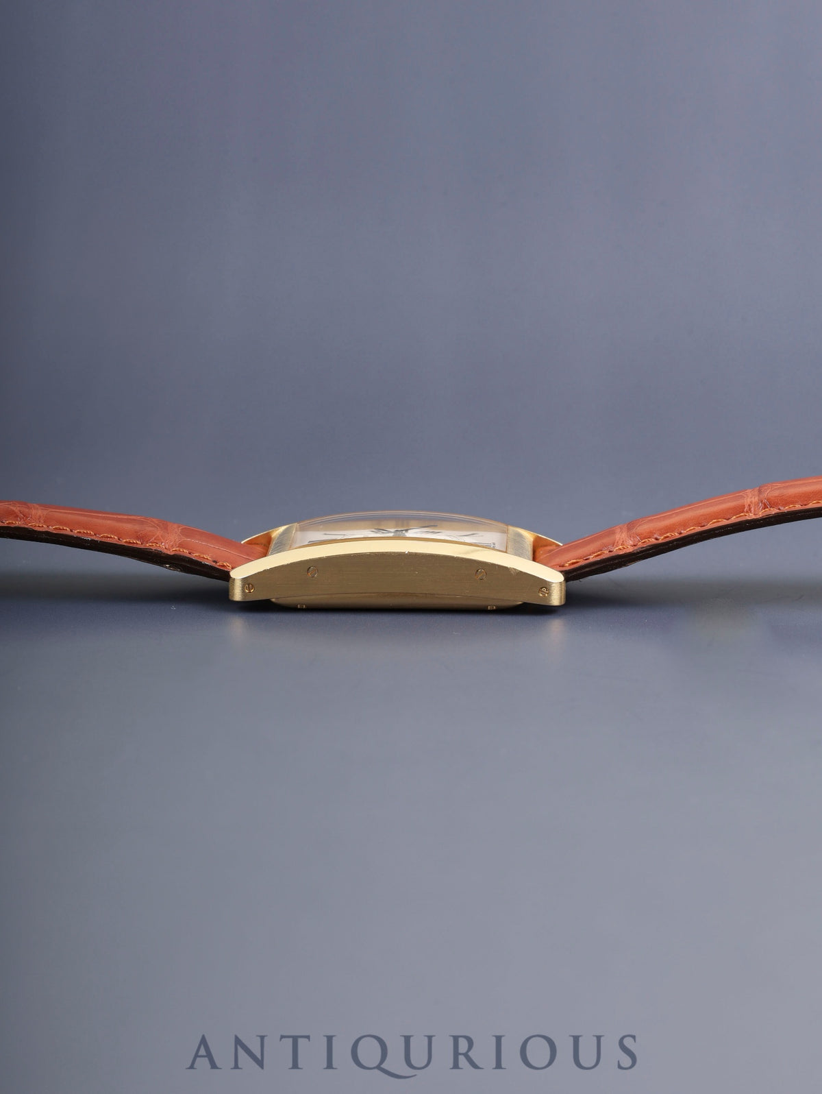 カルティエ タンクアメリカン MM W2603556 / 2483 自動巻き Cal.077 750YG 純正革ベルト 純正ピンバックル(750YG)ホワイトローマン文字盤(SWISS MADE表記) 冊子 純正レザーベルト付き オーバーホール済み