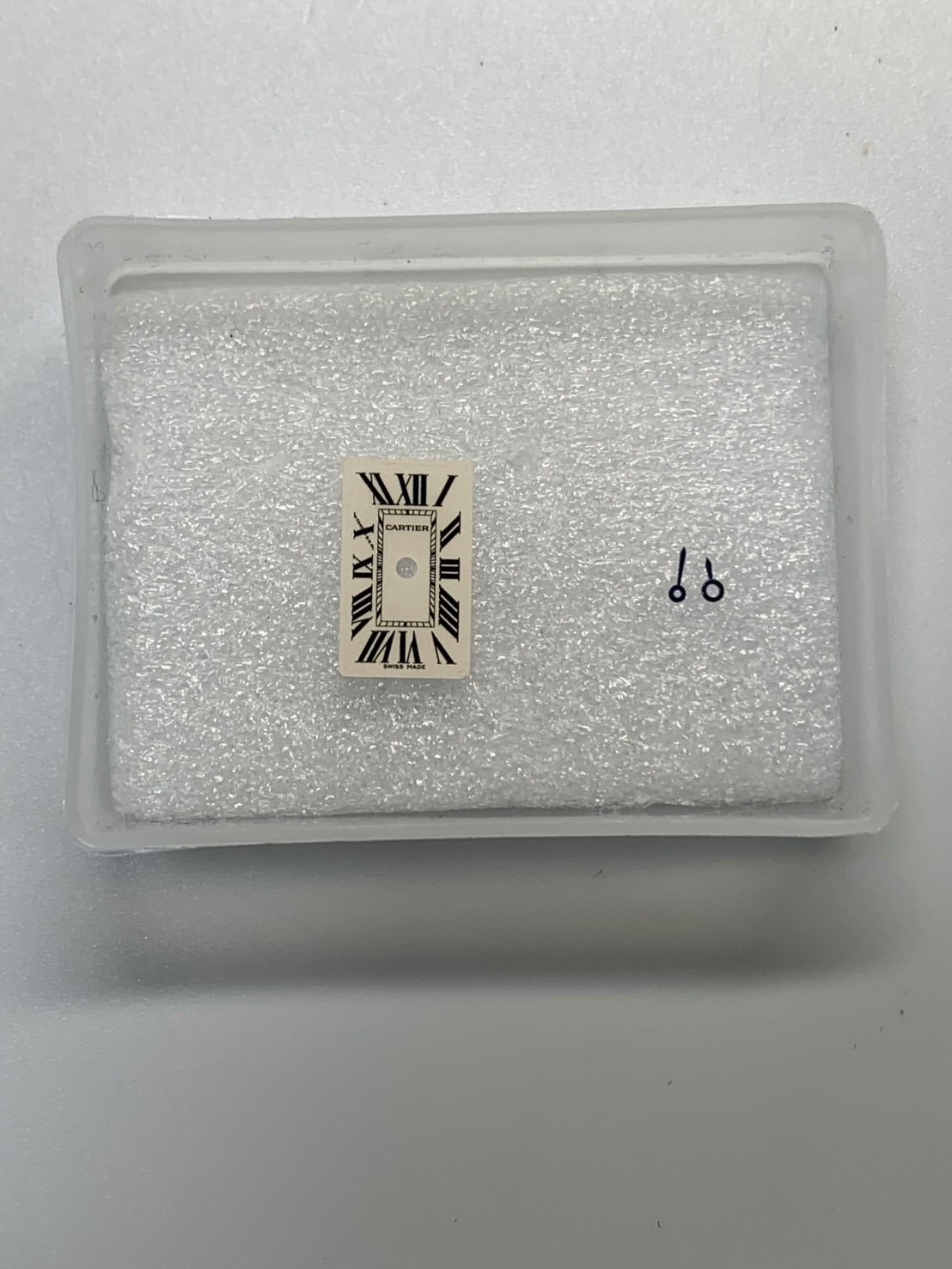 カルティエ タンク アロンジェ 2680 クォーツ Cal.028 750WG 革 純正ピンバックル(750WG)ホワイトローマン文字盤(SWISS MADE表記)オーバーホール済み