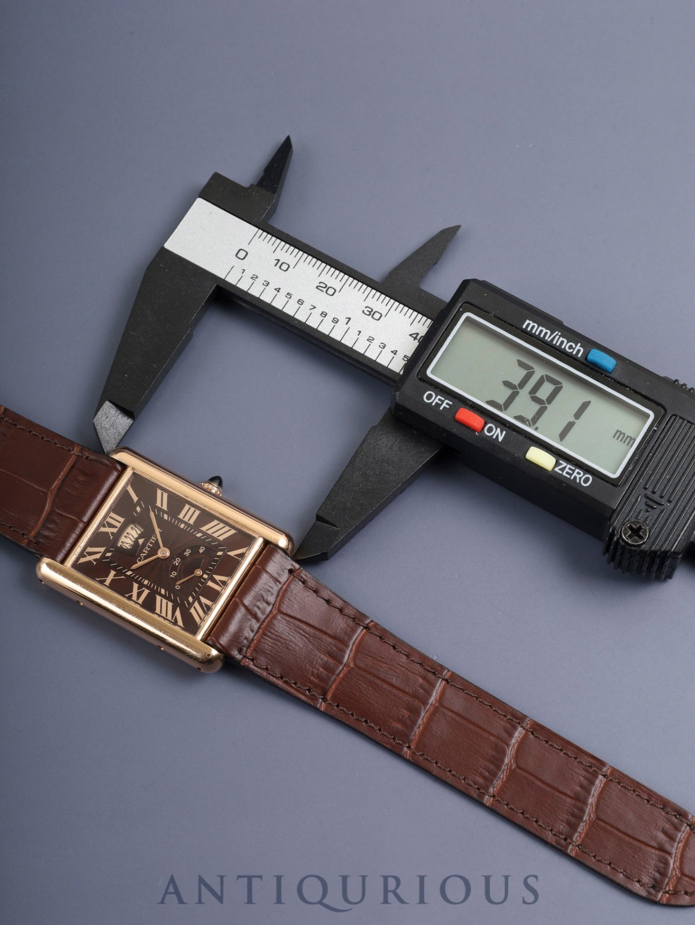 カルティエ タンクルイカルティエ XL マニュアルデイト W1560002/ 3185 手巻き Cal.9753MC 750PG 純正Dバックル(750PG) ギョーシェブラウンローマン文字盤 純正レザーベルト オーバーホール済み
