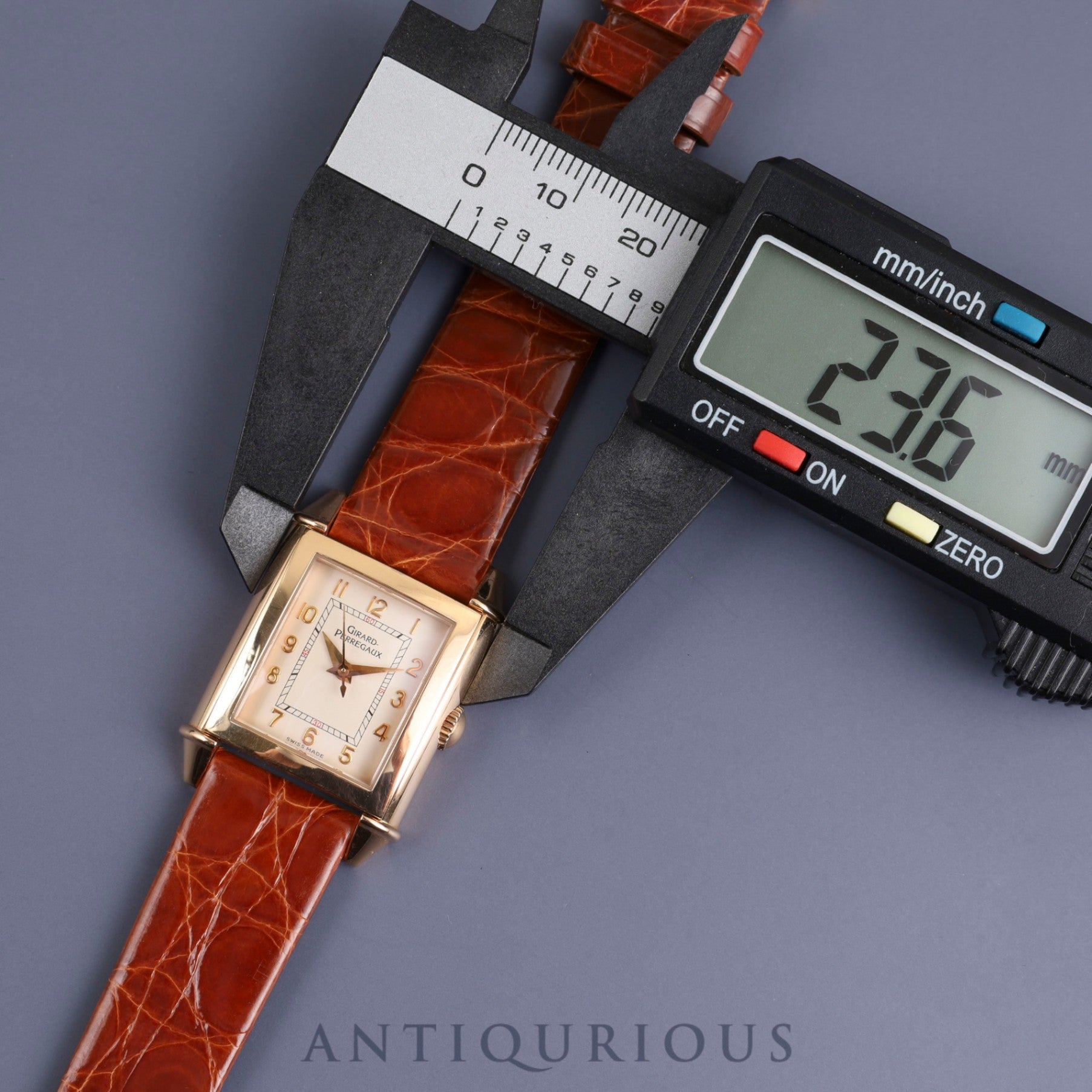 Girard-Perregaux Vintage 1945 2590 Manual winding Cal.2409 YG Leather Genuine buckle (750) Champagne Arabic dial Overhauled