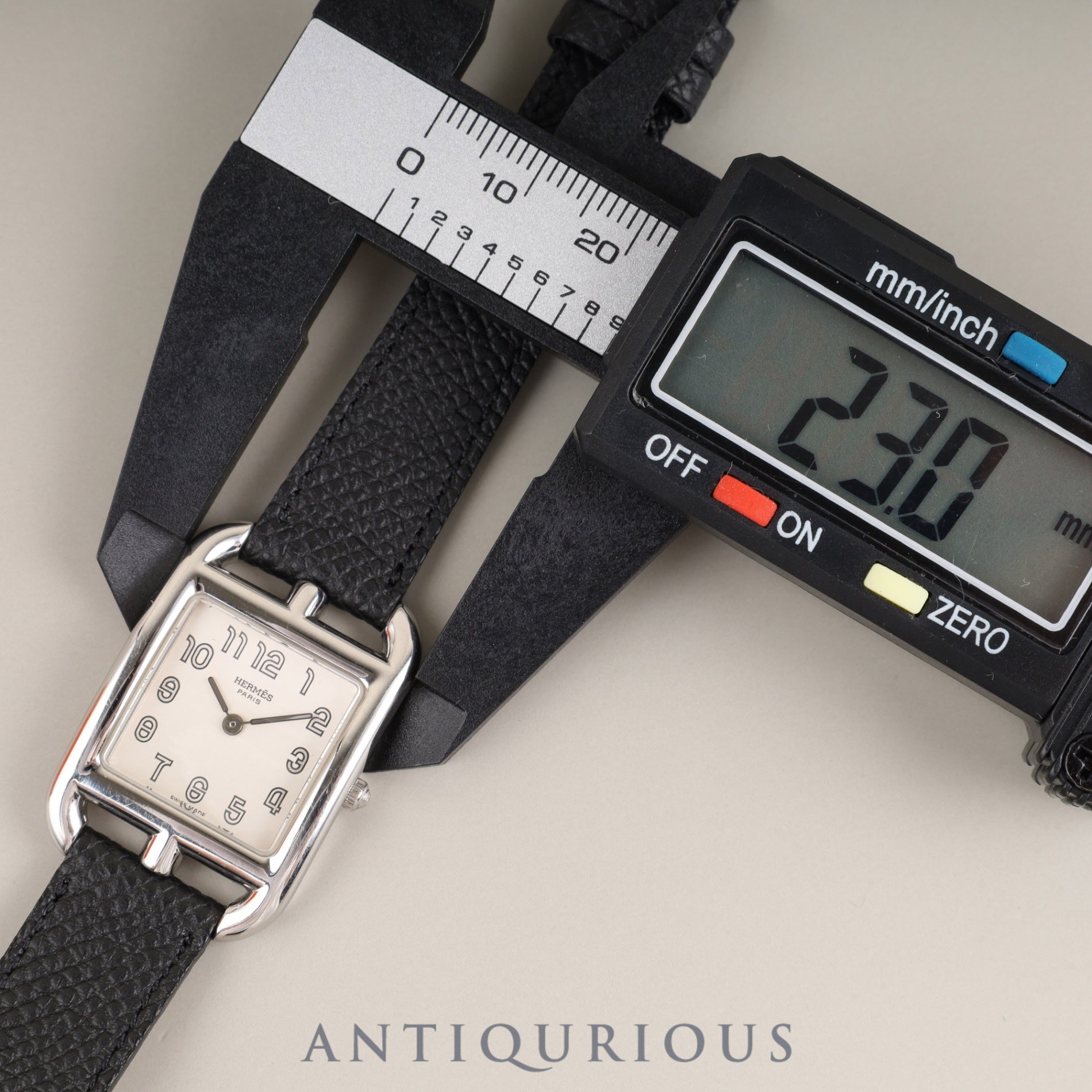 エルメス ケープコッド CC1-210 クォーツ Cal.976.001 SS 革 純正尾錠(SS) シルバー文字盤 箱 冊子 保証書(2002年)純正革ベルト(□E刻:2001年、使用感あり) オーバーホール済み