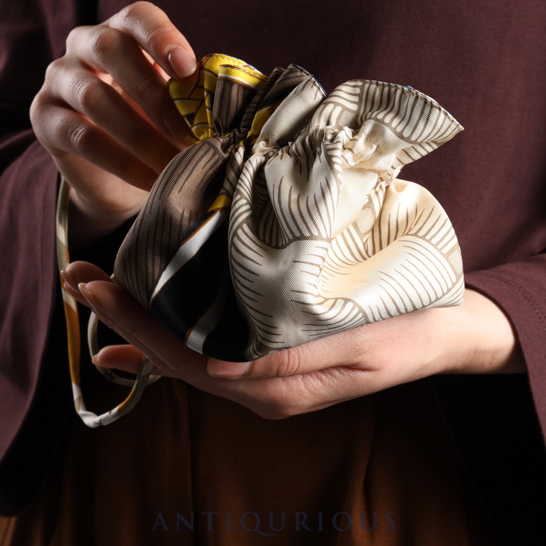 エルメス プティ アッシュ ポーチ SILK イエロー×ブルー 箱 カード等