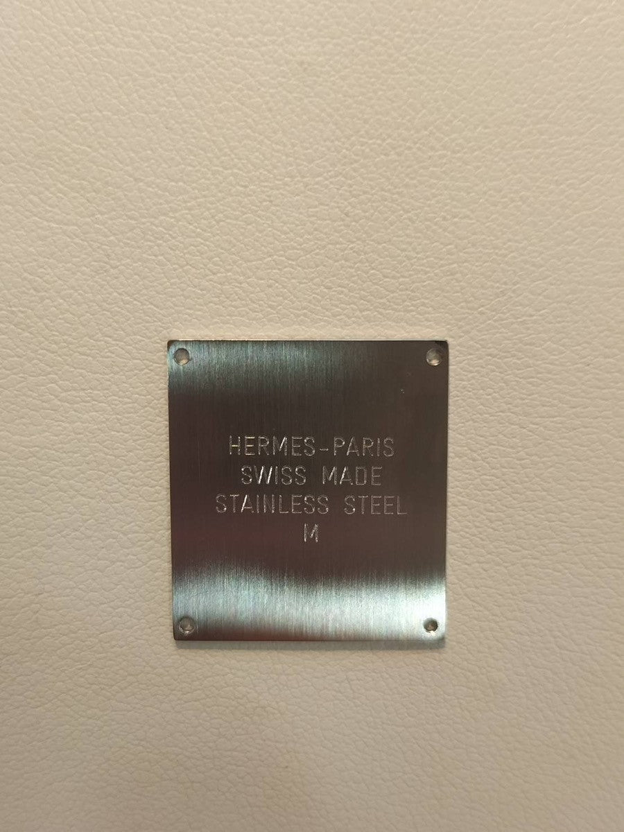 Hermès Cape Cod CC1-210 Quartz Caliber 976.001 Stainless Steel Leather Strap with Genuine Stainless Steel Buckle, Silver Dial, Box, Booklet, Warranty Card (2002), Genuine Leather Strap (2001, Signs of Use), Overhauled