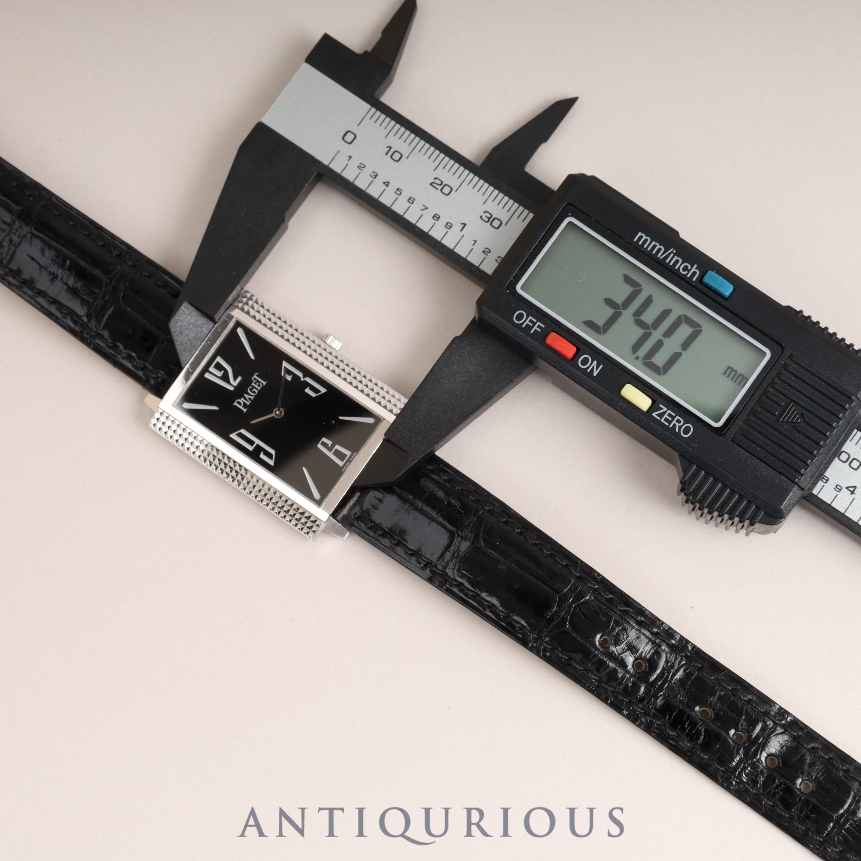 ピアジェ 1967 スクエア 90300 手巻き Cal.430P WG 革 純正尾錠(750)ブラックアラビア文字盤 オーバーホール済み