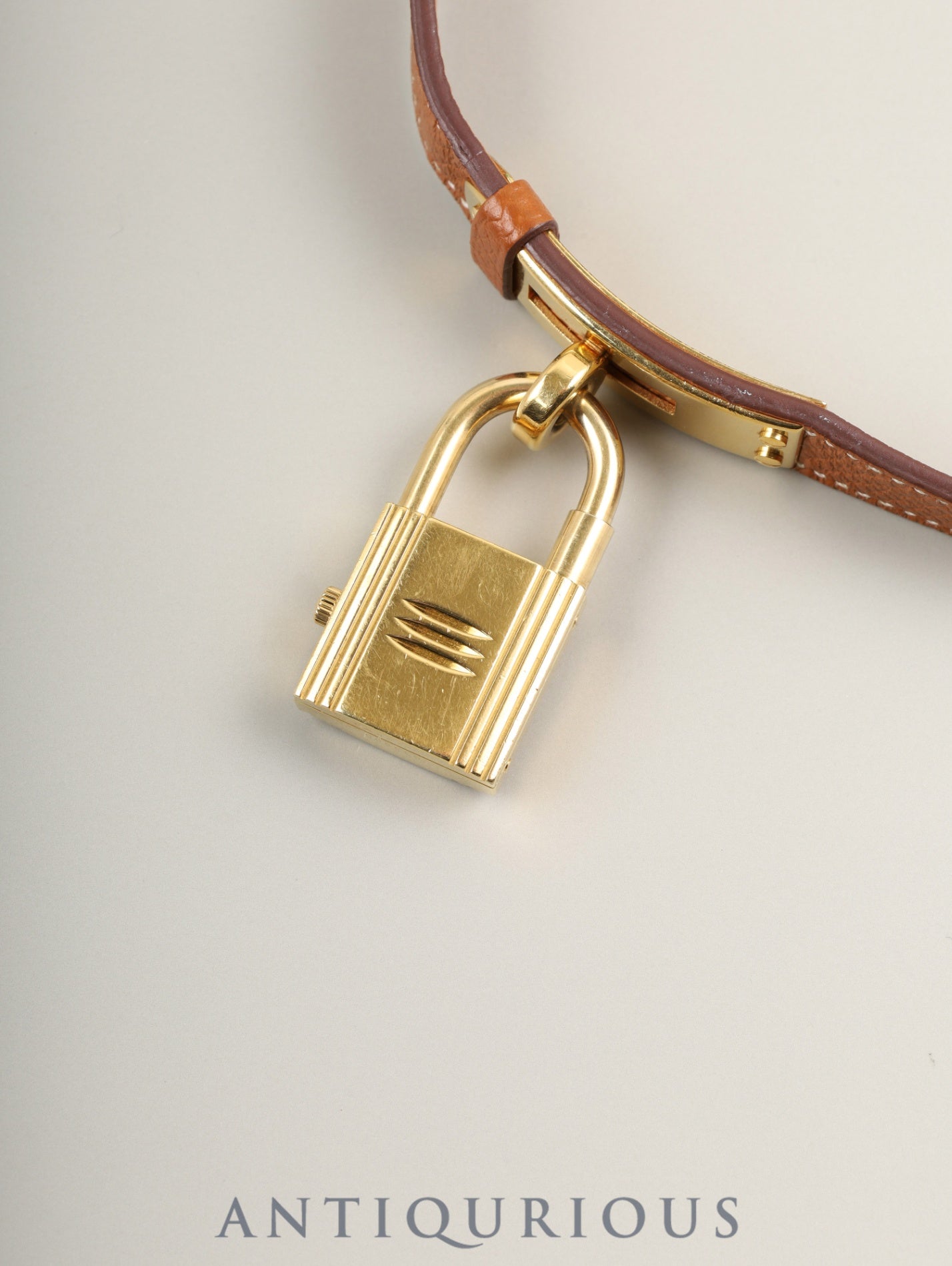 エルメス ケリーウォッチ KE1.210 クォーツ GP 純正革ベルト(D刻印:2019年) 純正尾錠(GP)シャンパン文字盤 箱 ケース 冊子 保証書(2022年) オーバーホール済み