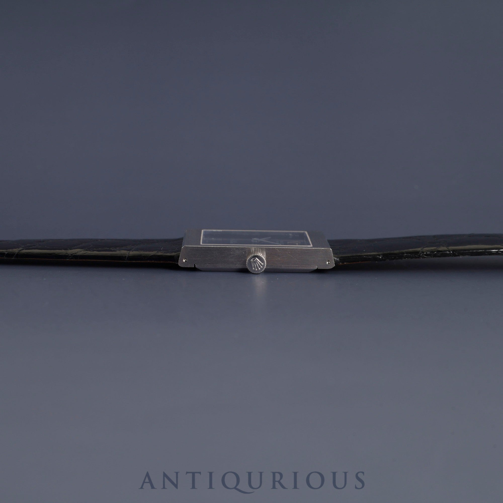 Rolex Cellini 4014 manual winding Cal. 1601 750 leather watch with genuine stainless steel buckle, blue dial, 22 x 29mm, 34th series (1971), genuine leather strap (shows signs of use), overhauled.