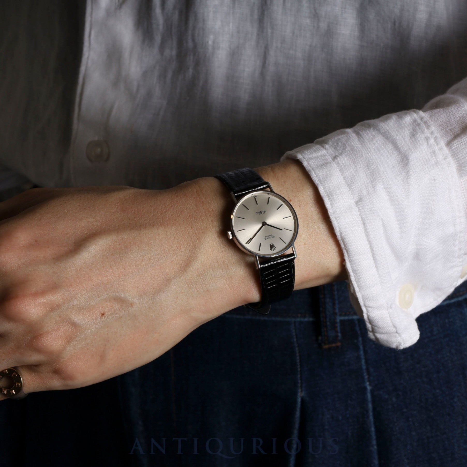 Rolex Cellini 3833, manual winding, Cal. 1600, 750 movement, leather, genuine stainless steel buckle, silver dial, no. 30 (1970), overhauled.