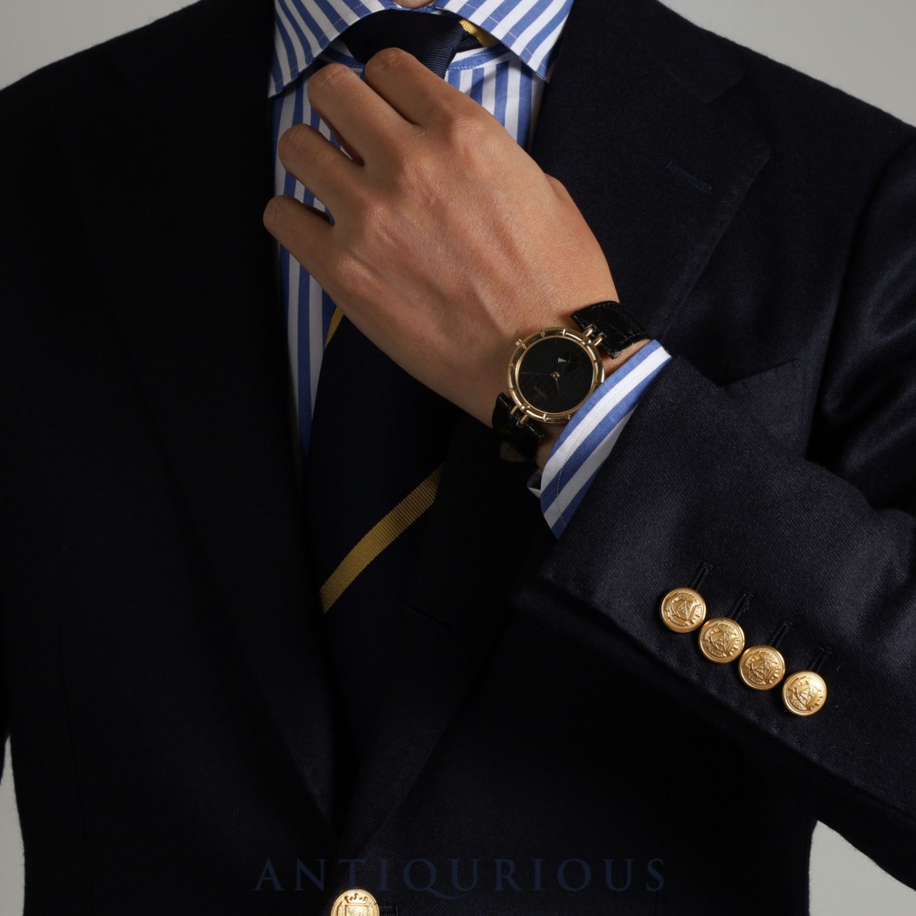 Corum Round 94.129.56 Quartz Cal.211 101 18KYG Leather Genuine Buckle (GP) Black Dial Box Warranty (1991) Overhauled