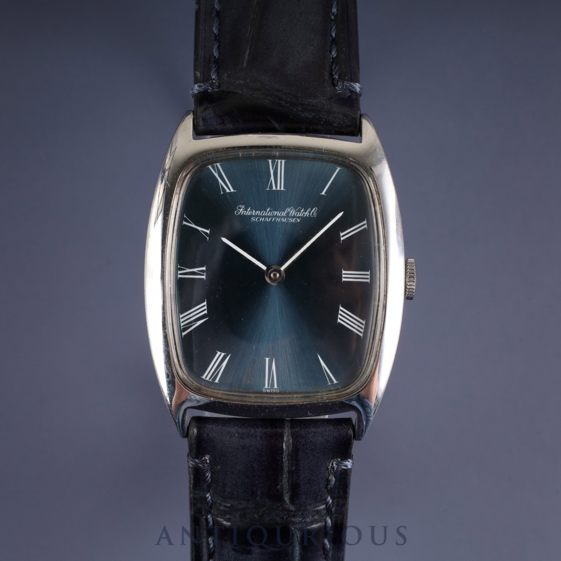 IWC オールドインター シャウハウゼン 2582 手巻き Cal.423 SS 革 社外尾錠 ブルーローマン文字盤 オーバーホール済み