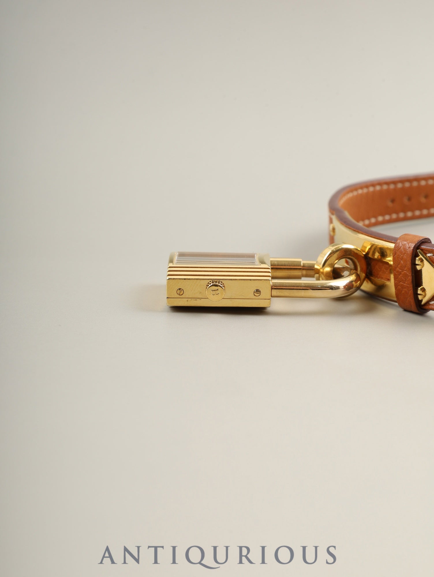 エルメス ケリーウォッチ KE1.210 クォーツ GP 純正革ベルト(D刻印:2019年) 純正尾錠(GP)シャンパン文字盤 箱 ケース 冊子 保証書(2022年) オーバーホール済み